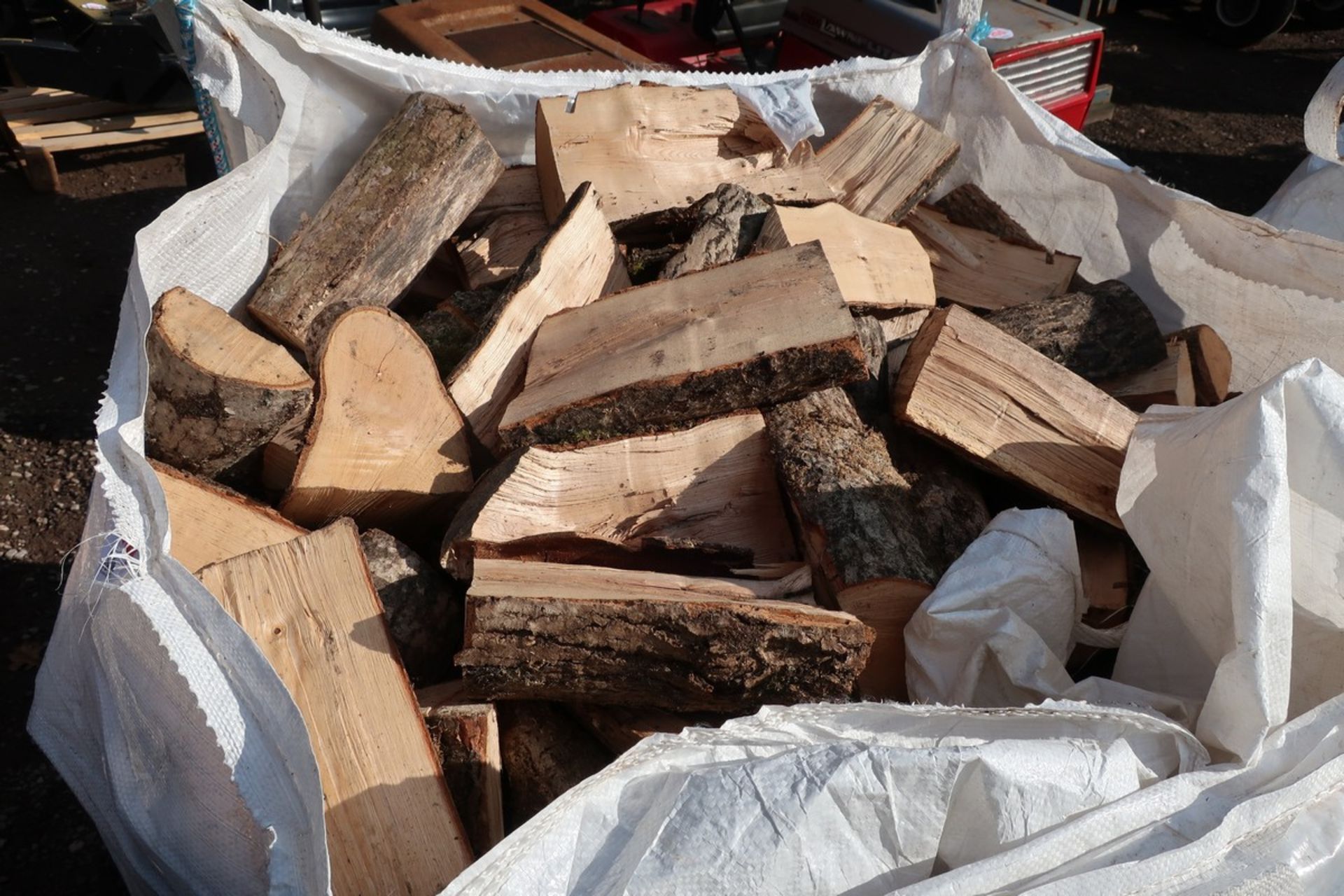 DUMPY BAG OF HARD WOOD LOGS - Image 2 of 2