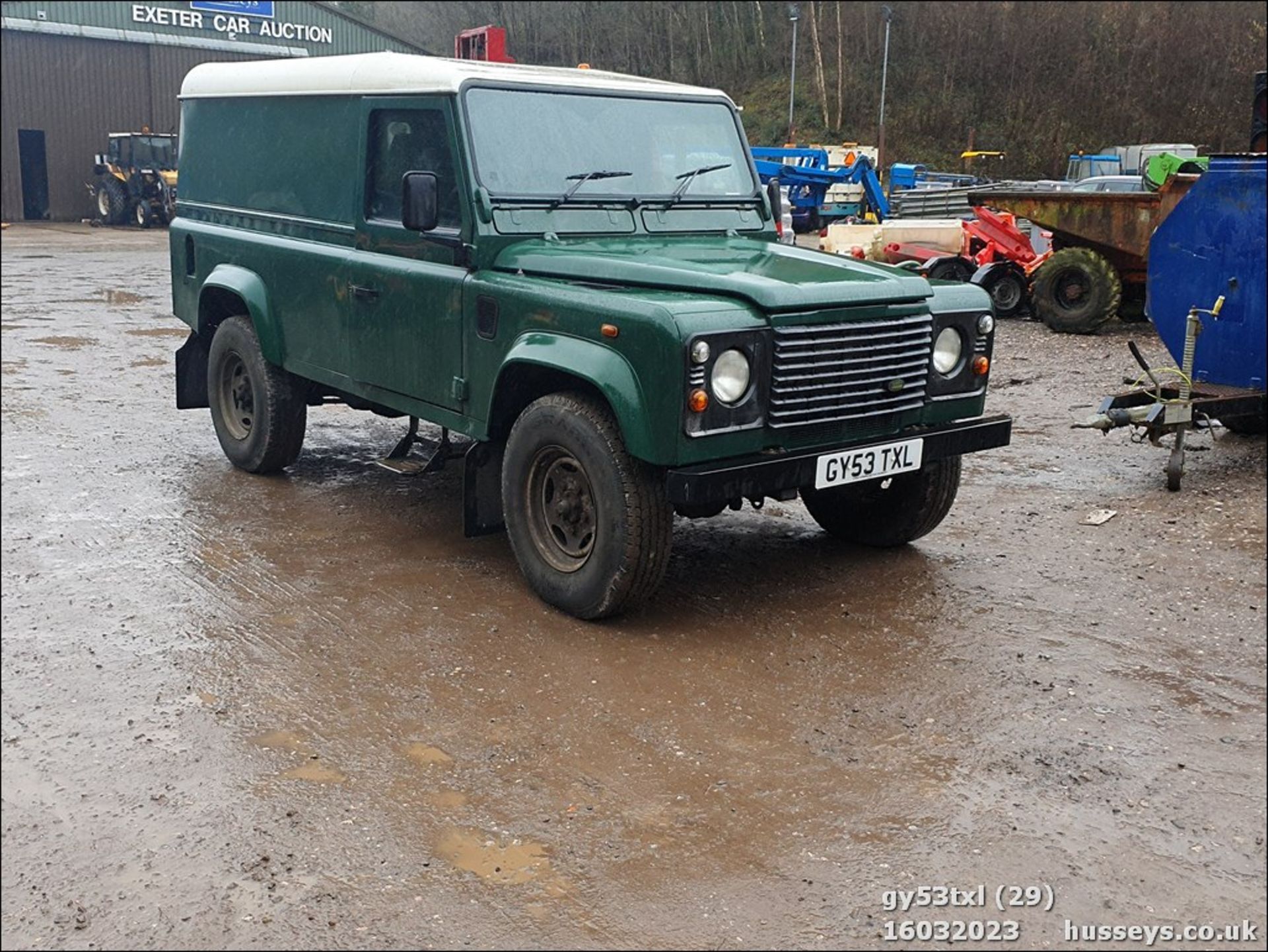 03/53 LAND ROVER DEFENDER 110 COUNTY TD5 - 2495cc 3dr Van (Green) - Image 29 of 45