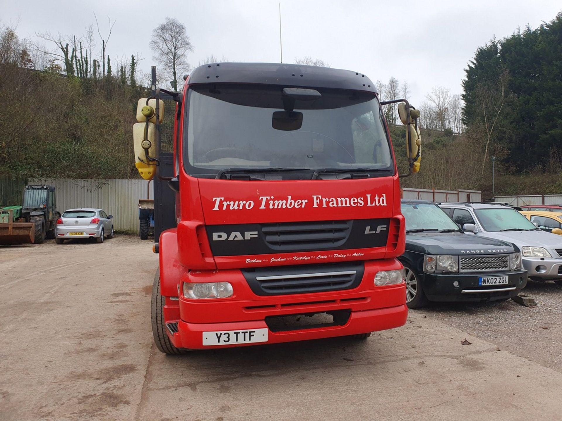 13/13 DAF TRUCKS FLAT BED - 6693cc 2dr (Red) - Image 15 of 23