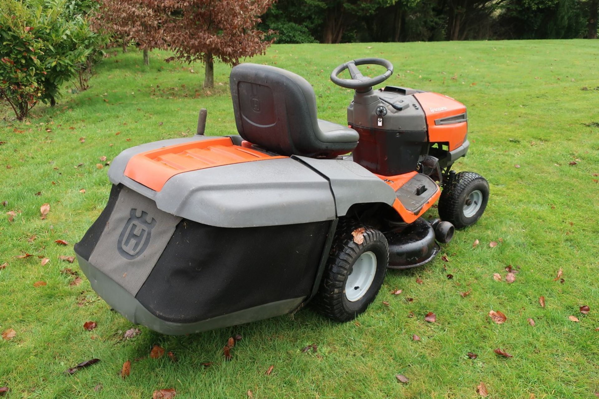 HUSQVARNA CTH173 RIDE ON MOWER C.W COLLECTOR - Image 4 of 7