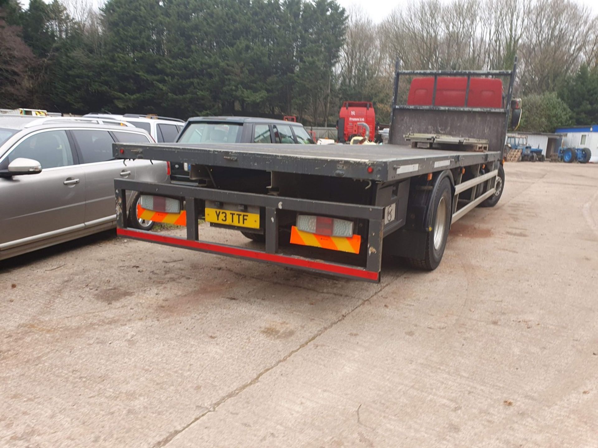 13/13 DAF TRUCKS FLAT BED - 6693cc 2dr (Red) - Image 19 of 23