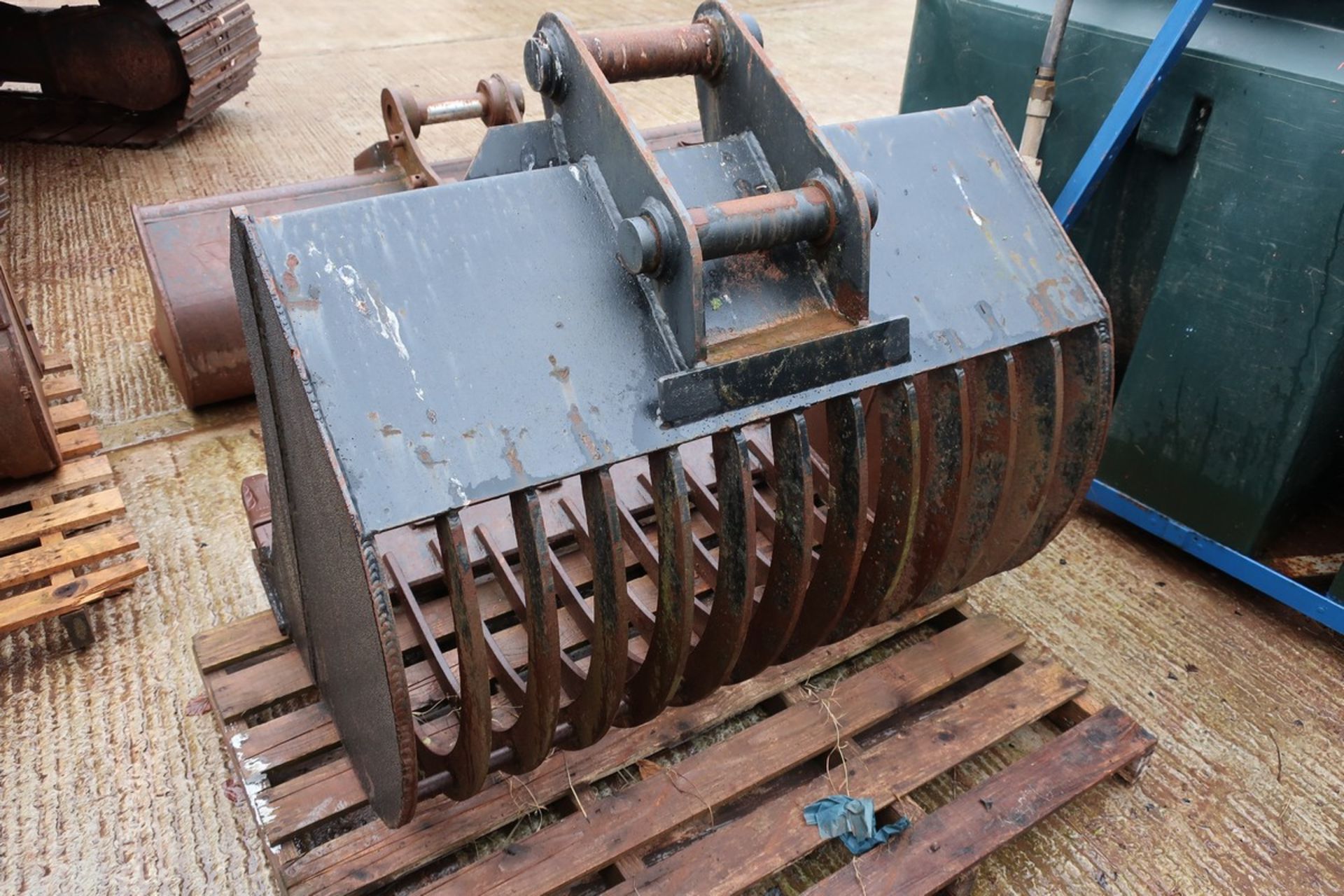 RIDDLER BUCKET TO SUIT 7-10 1050CM TO MACHINE 60MM PINS - Image 2 of 3