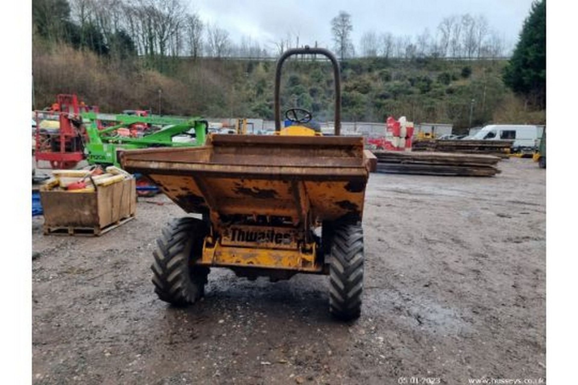 THWAITES 3 TON DUMPER - Image 2 of 9