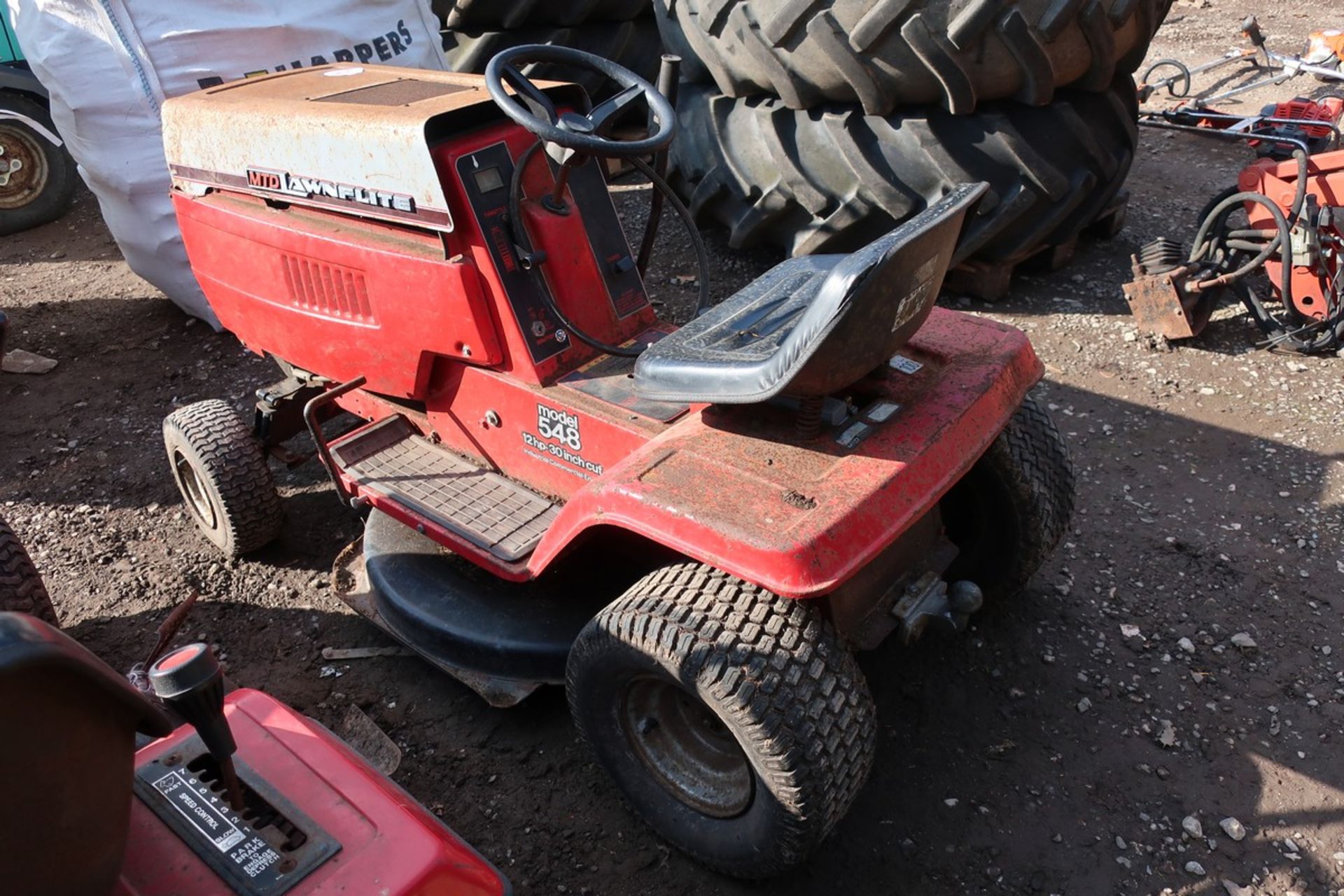 MTD LAWNFLITE RIDE ON MOWER - Image 3 of 6