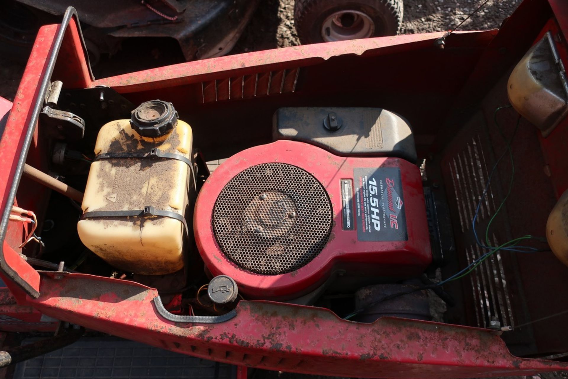 MTD LAWNFLITE RIDE ON MOWER - Image 6 of 6