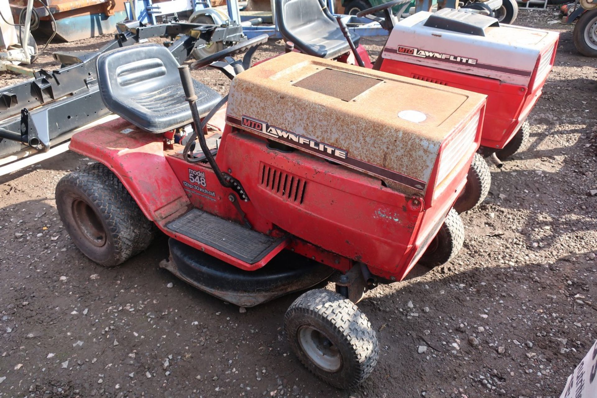 MTD LAWNFLITE RIDE ON MOWER