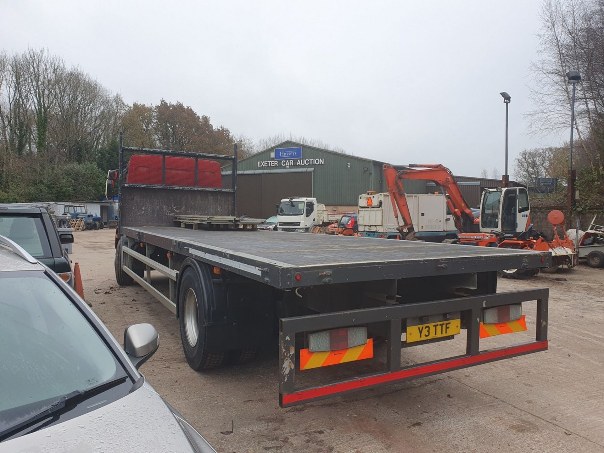 13/13 DAF TRUCKS FLAT BED - 6693cc 2dr (Red) - Image 18 of 23