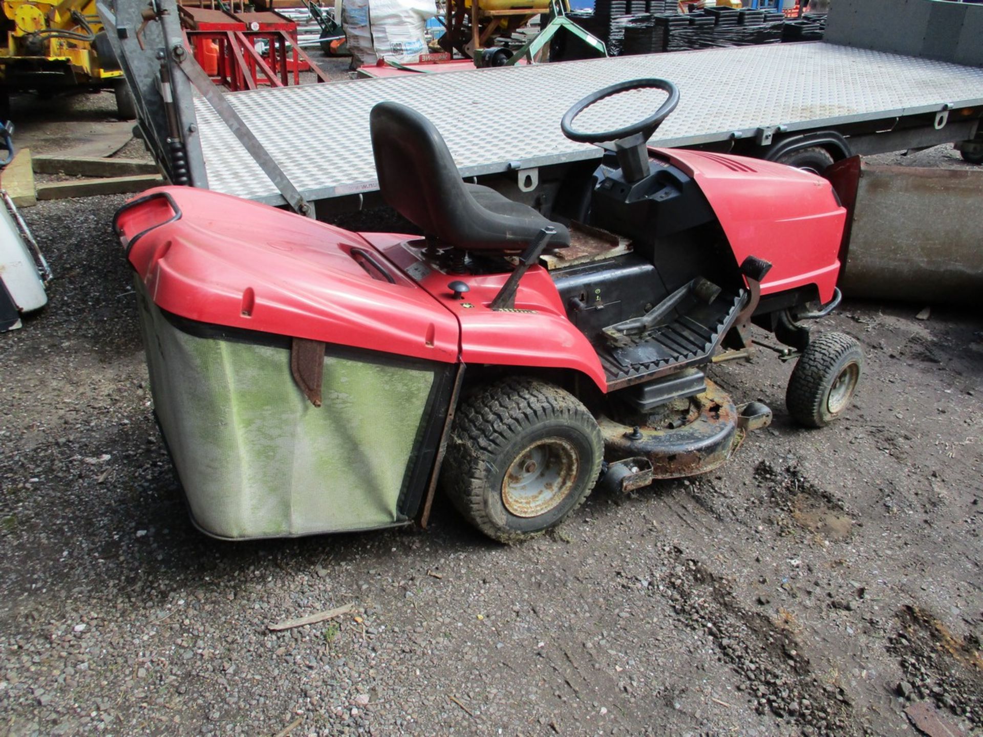 HONDA RIDE ON MOWER - Image 3 of 3