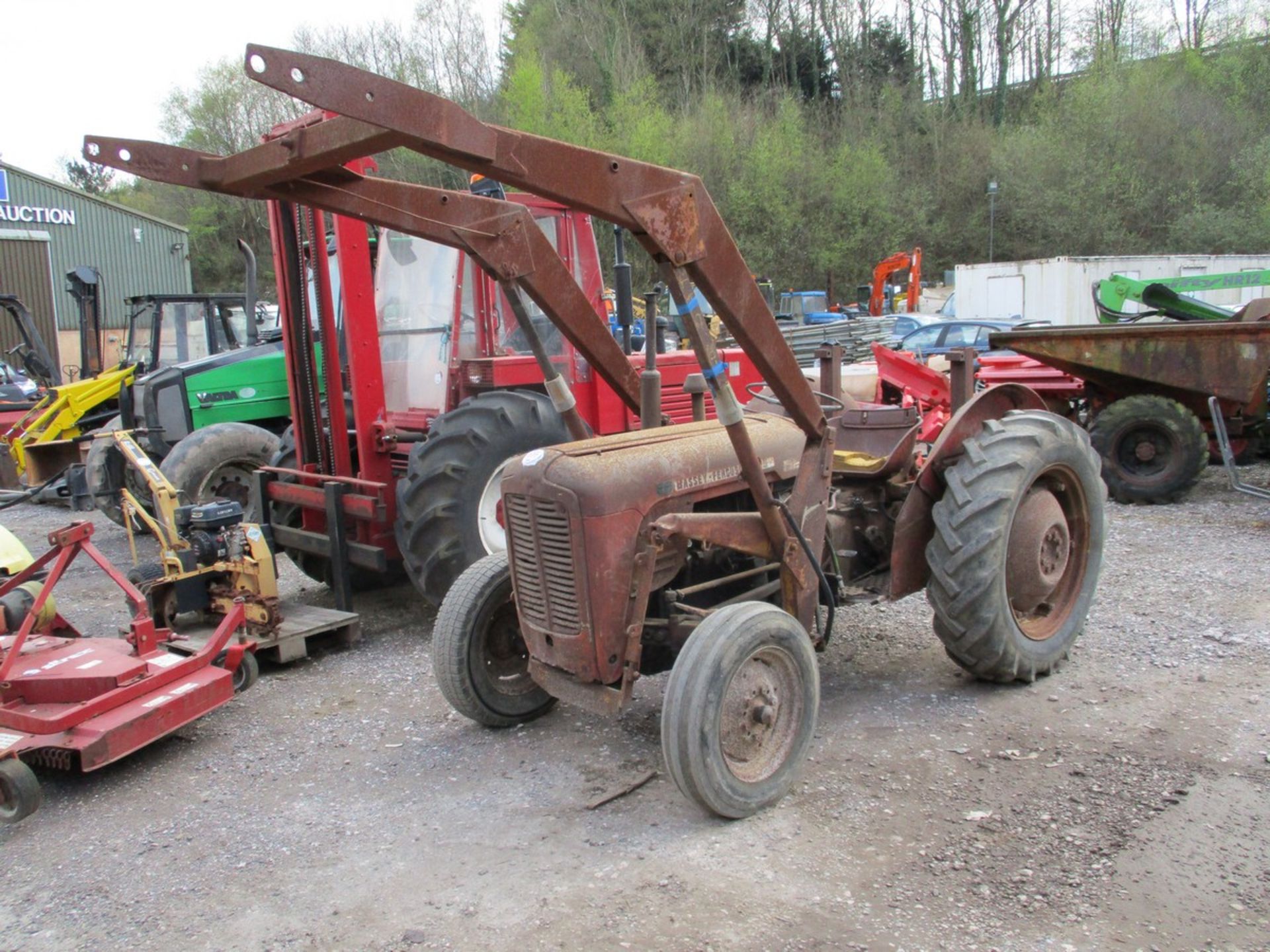 MASSEY FERGUSON 35 TRACTOR C.W LOADER