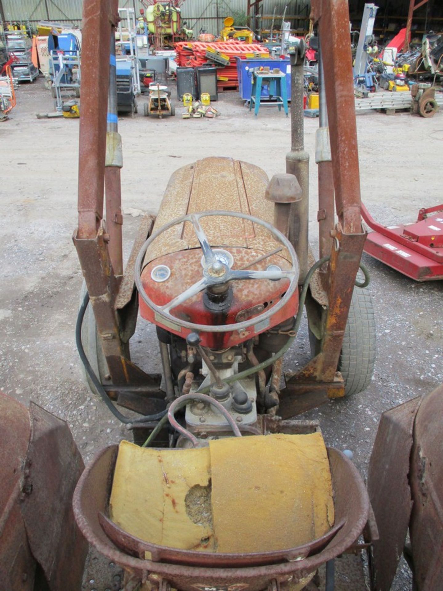 MASSEY FERGUSON 35 TRACTOR C.W LOADER - Image 5 of 5