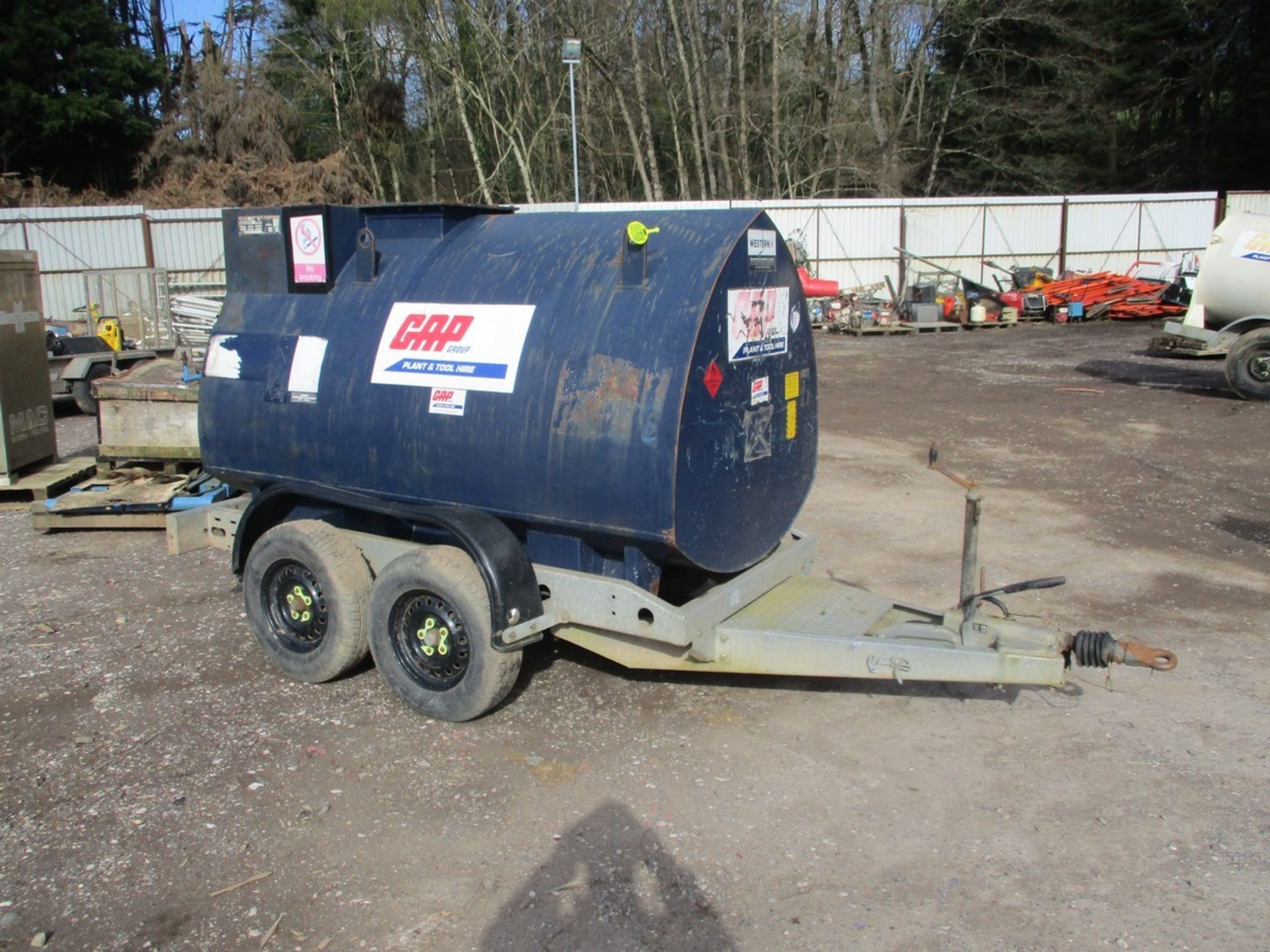 WESTERN TWIN AXLE 2000 LITRE DIESEL BOWSER 3103644 - Image 2 of 5