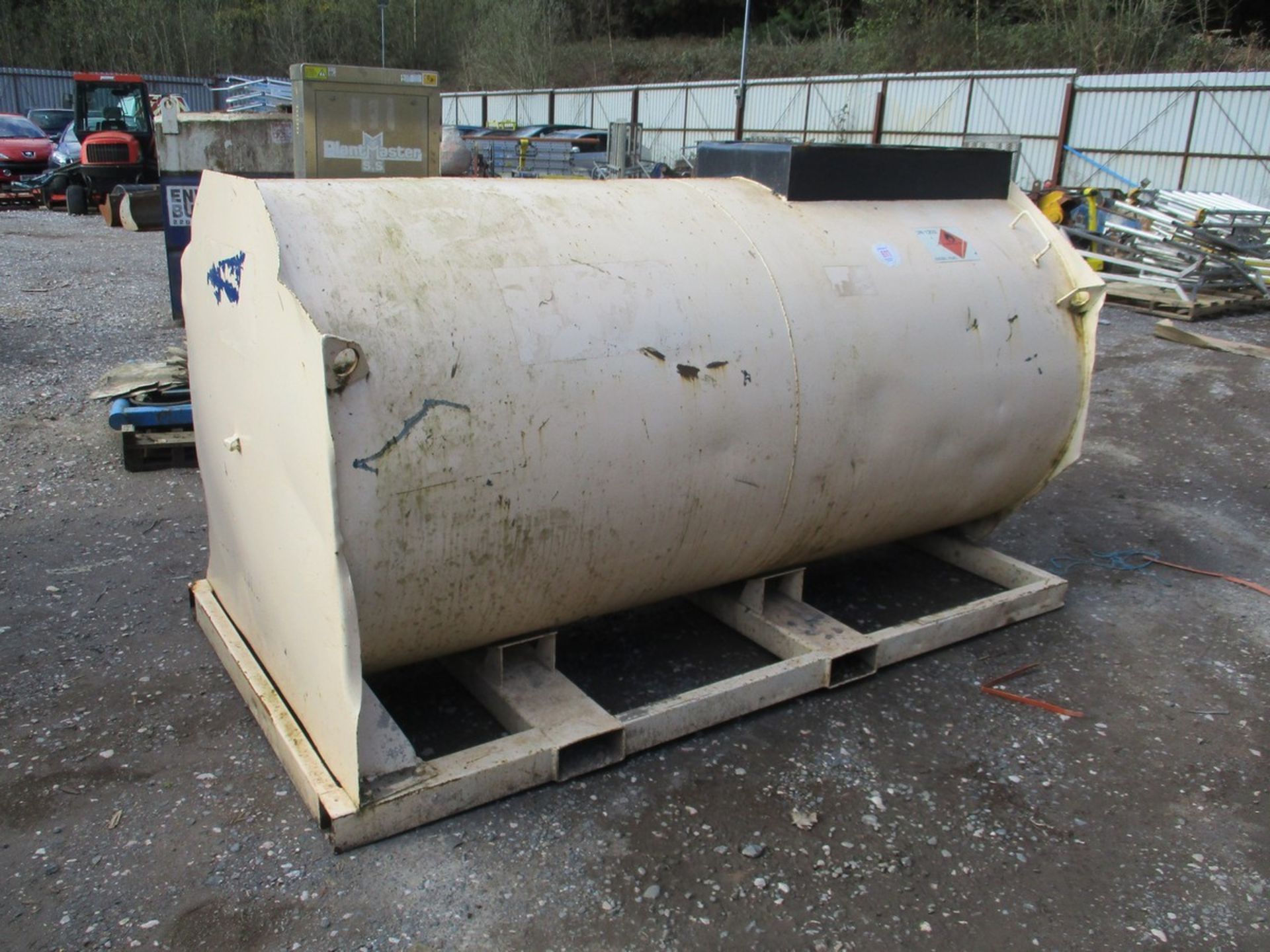 MAIN 2000 LITRE DIESEL TANK