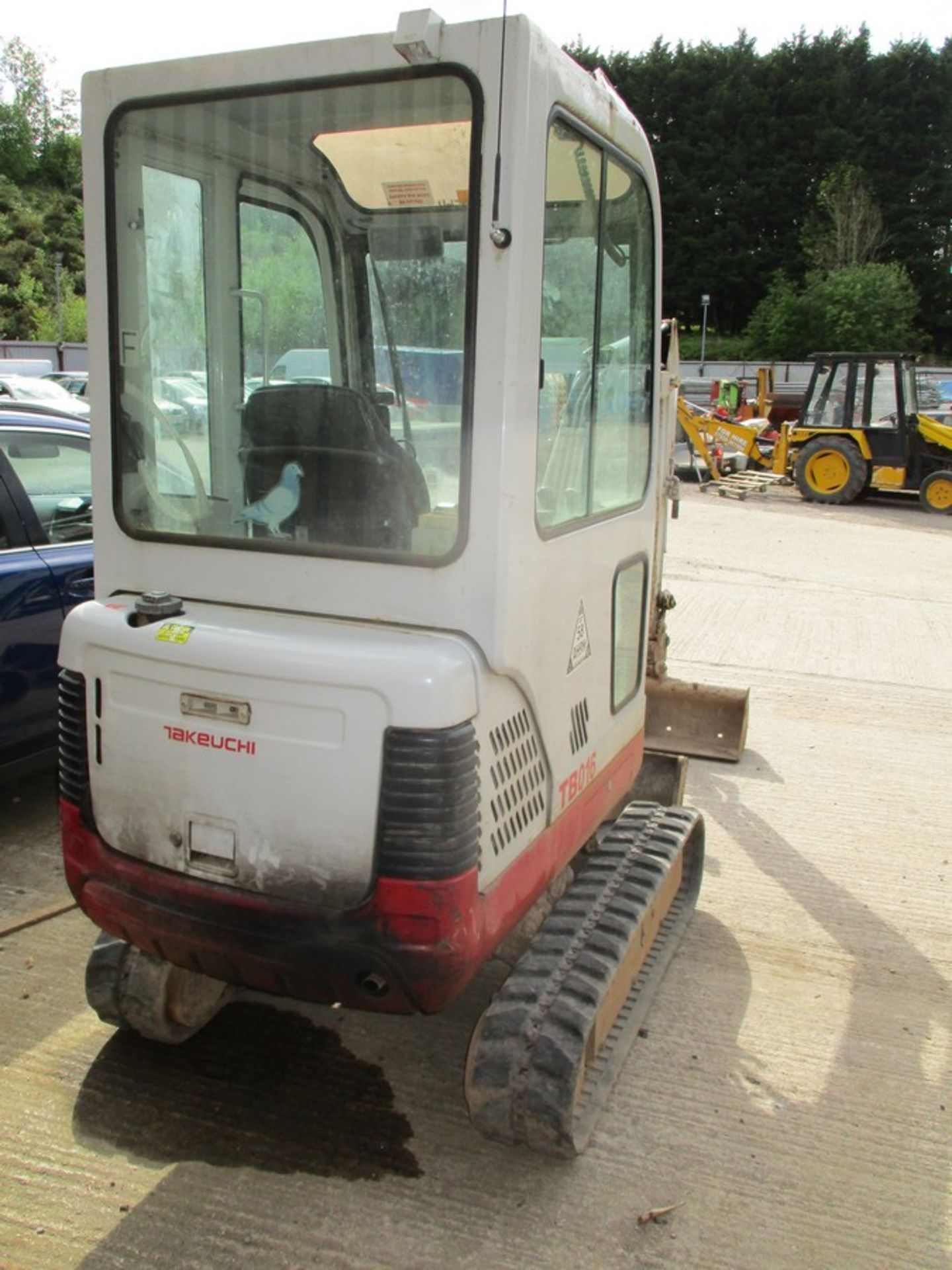 TAKEUCHI TB106 MINI DIGGER C.W 1 BUCKET 2013 3700HRS FULL CAB (DIRECT FROM A COMPANY) - Image 5 of 8