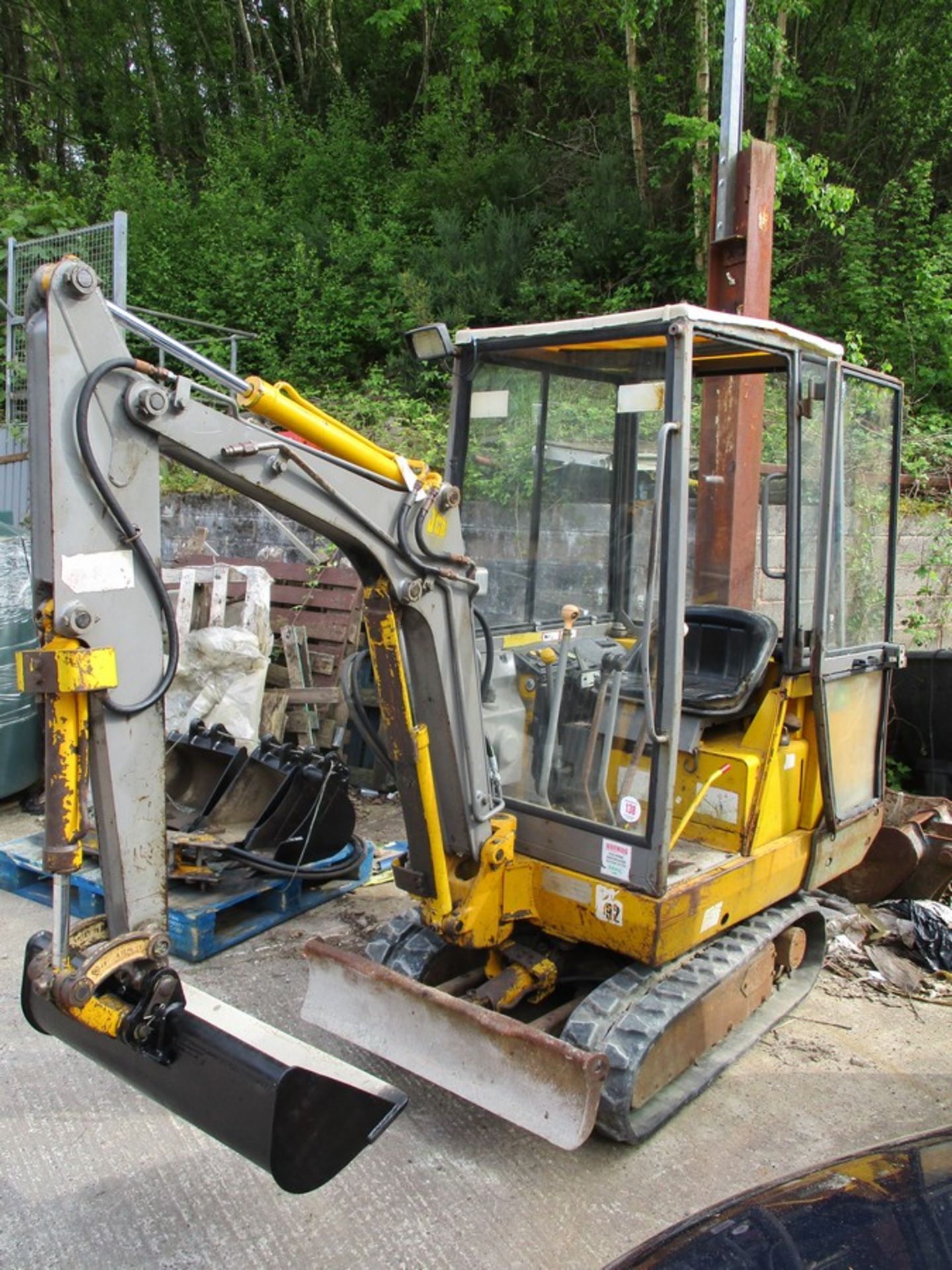 JCB 801 MINI DIGGER C.W BREAKER & 4 BUCKETS SHOWS 4800HRS (RETIREMENT SALE)