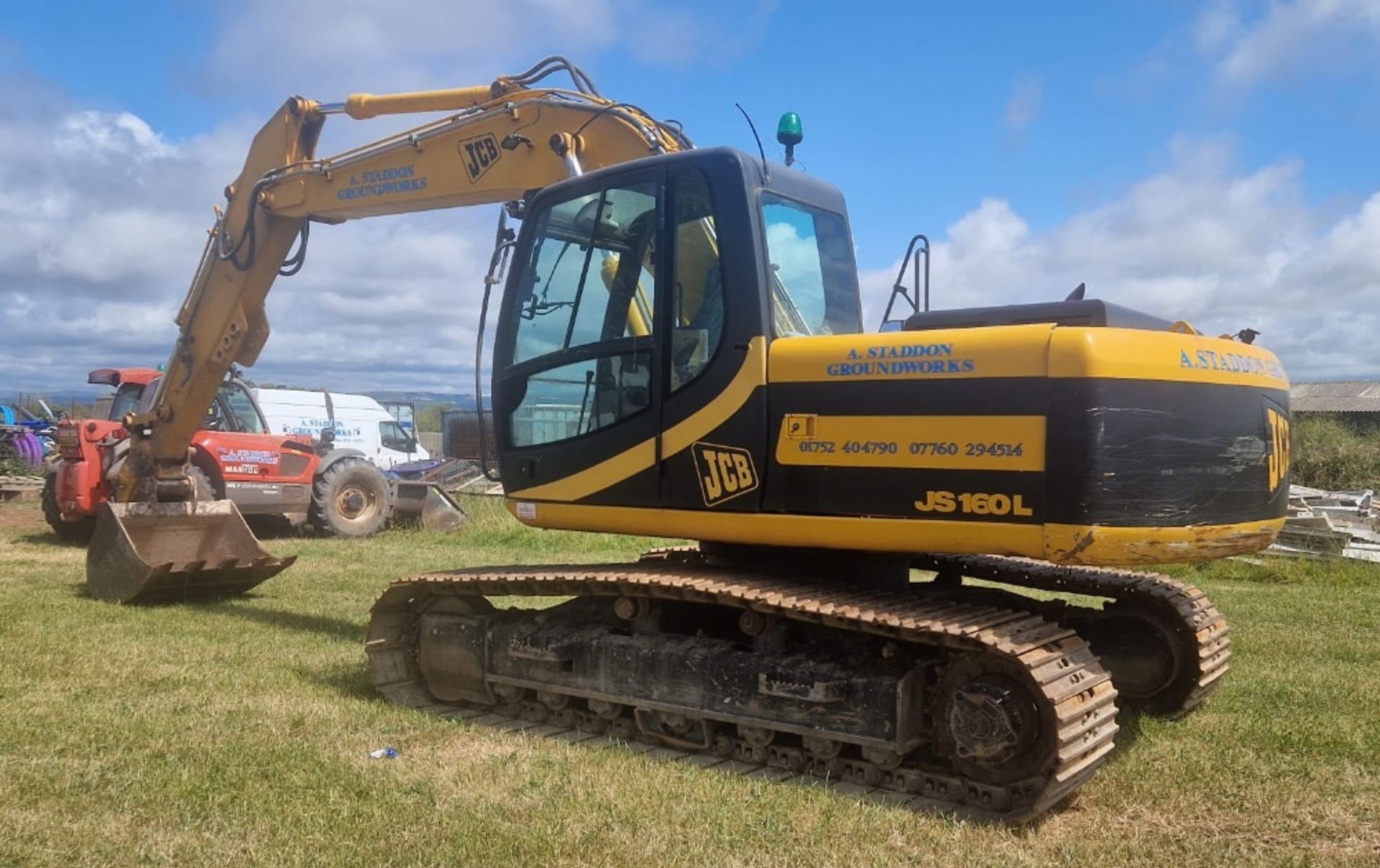 JCB JS160 EXCAVATOR 2001 10492HRS ,QUICK HITCH, PIPED, C.W RIDDLER BULKING & GRADING BUCKETS - Image 2 of 11