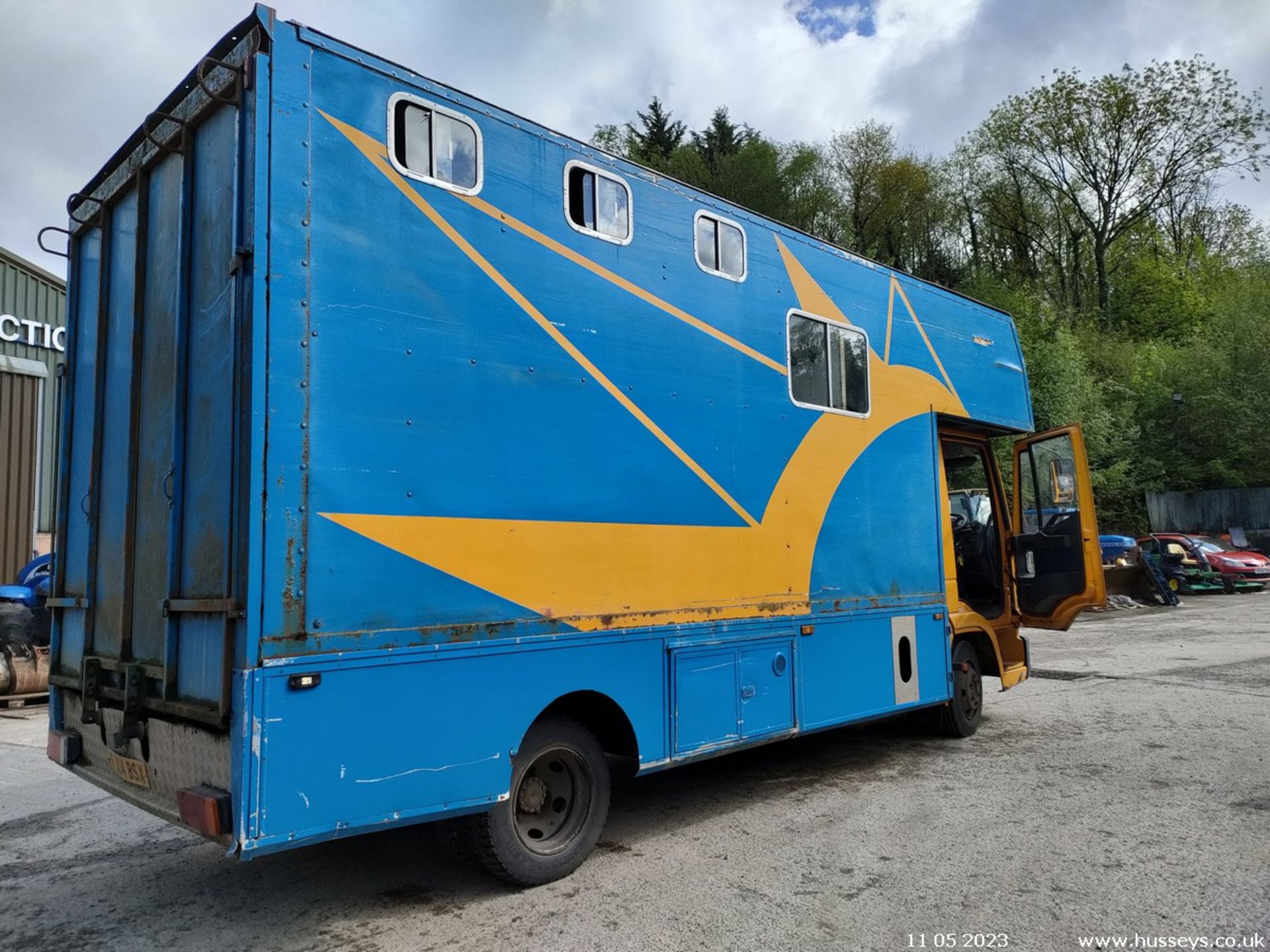 04/04 IVECO EUROCARGO - 3920cc 2dr Horse Box (Yellow) - Image 19 of 40