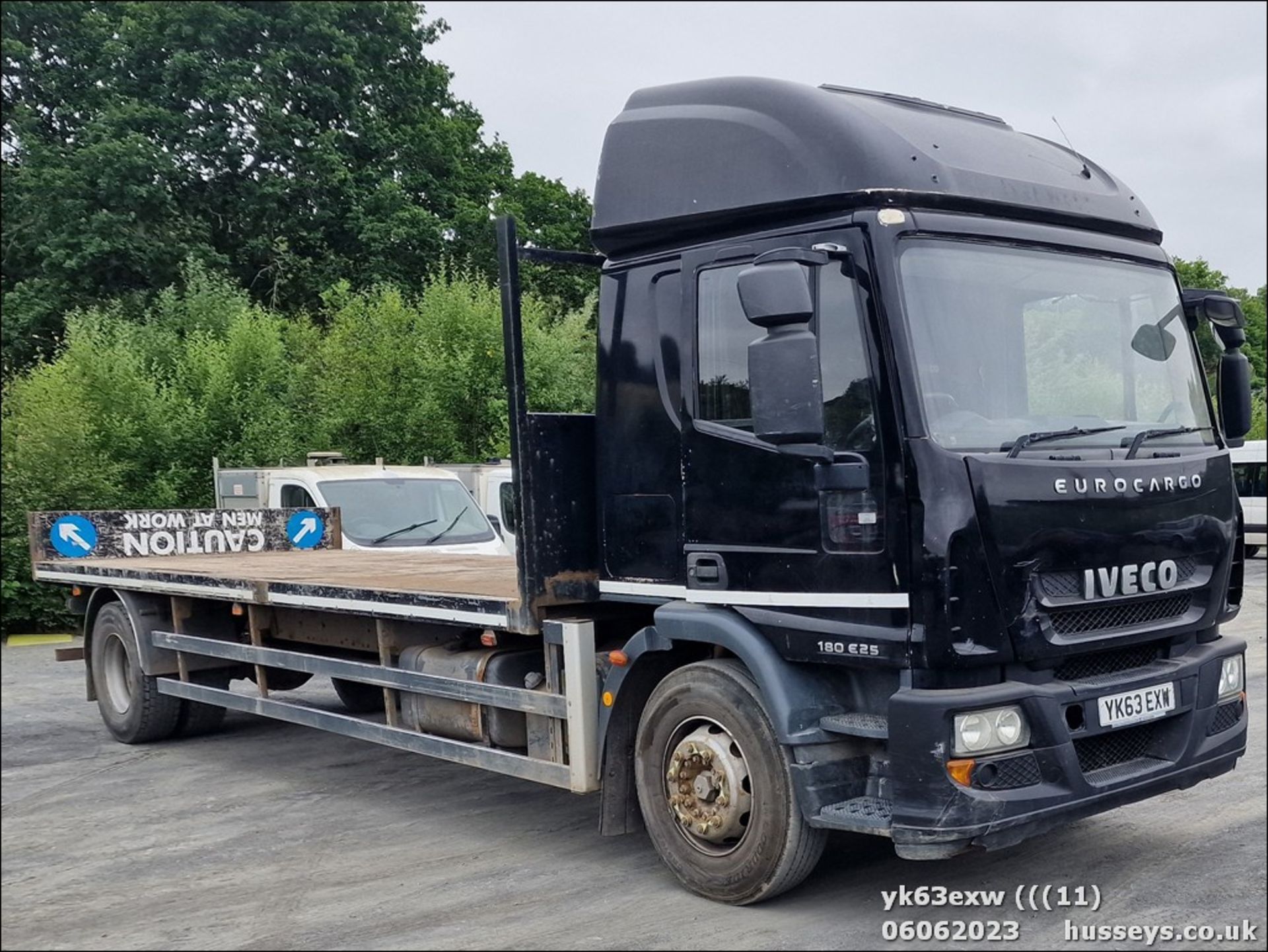 13/63 IVECO EUROCARGO (MY 2008) - 5880cc 2dr Flat Bed (Black)