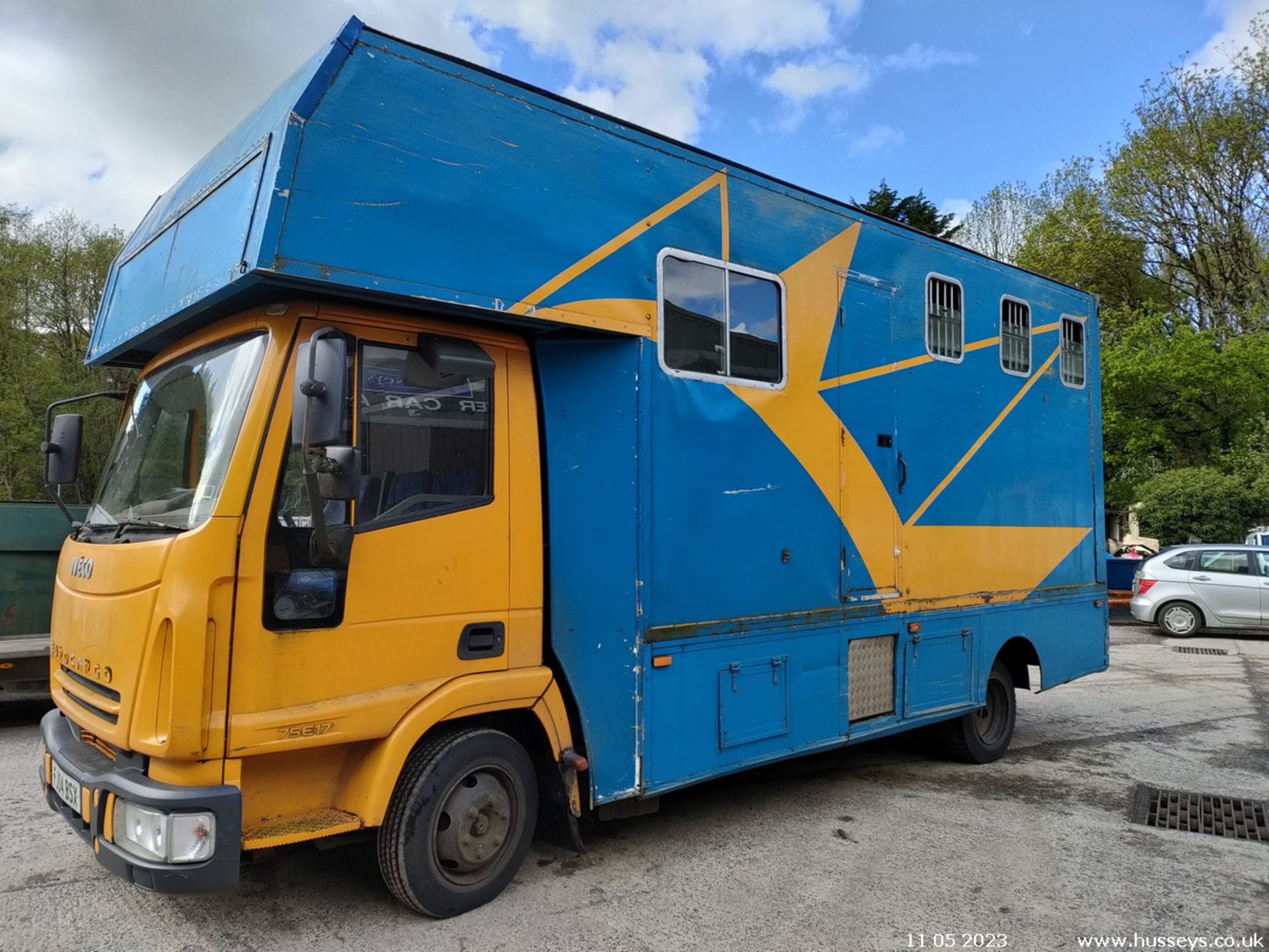 04/04 IVECO EUROCARGO - 3920cc 2dr Horse Box (Yellow) - Image 6 of 40