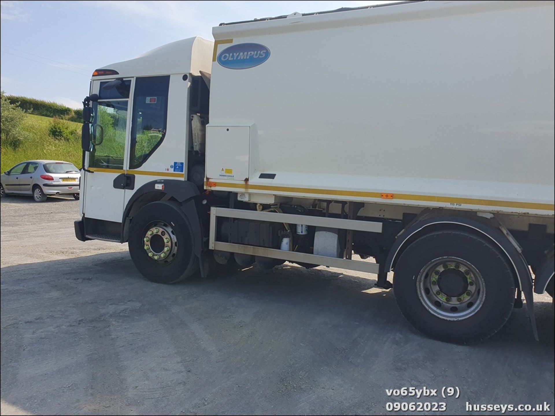 15/65 DENNIS ELITE 6 (6) DUSTCART - 7146cc 2dr (White) - Image 9 of 33