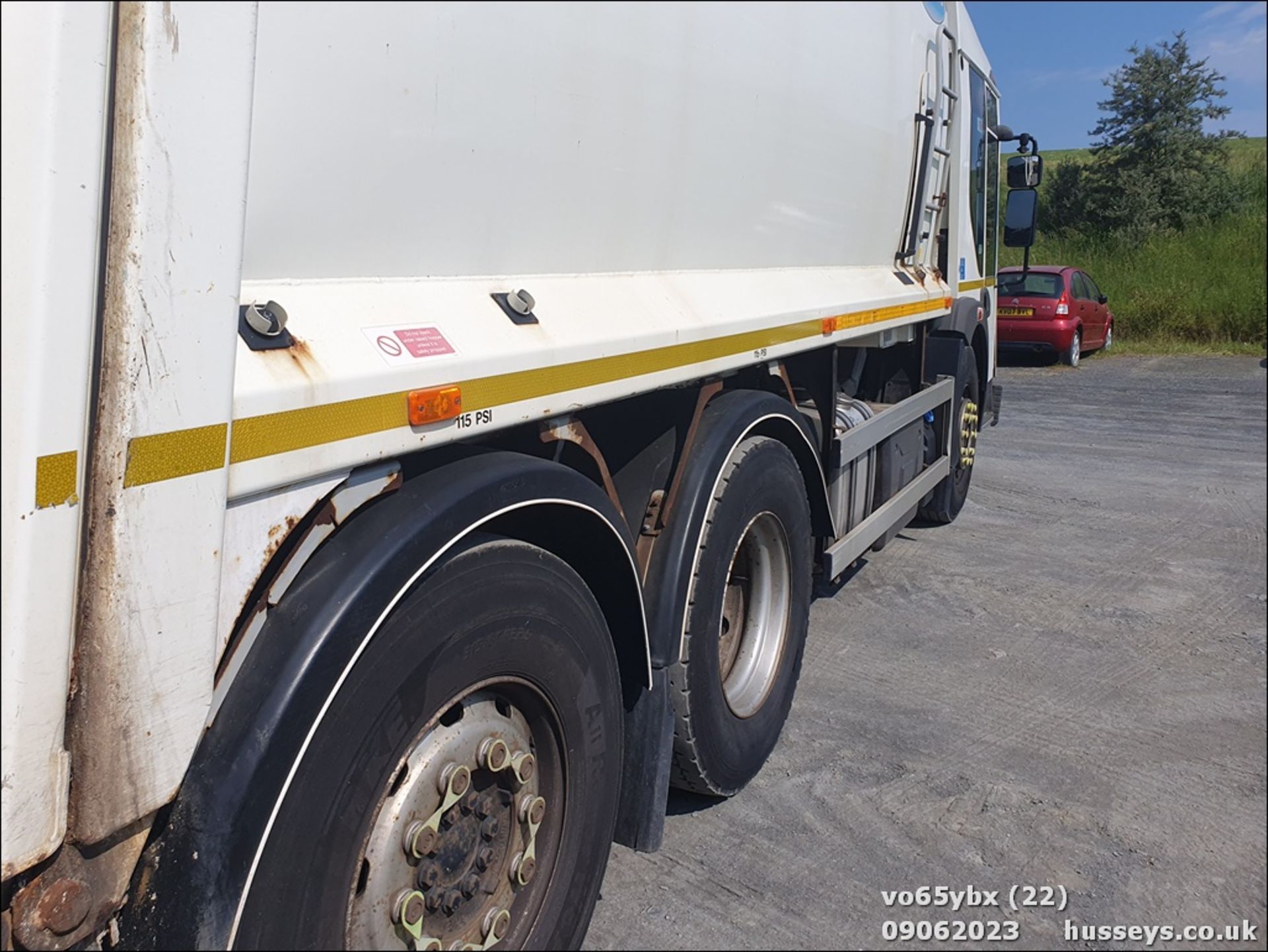 15/65 DENNIS ELITE 6 (6) DUSTCART - 7146cc 2dr (White) - Image 22 of 33