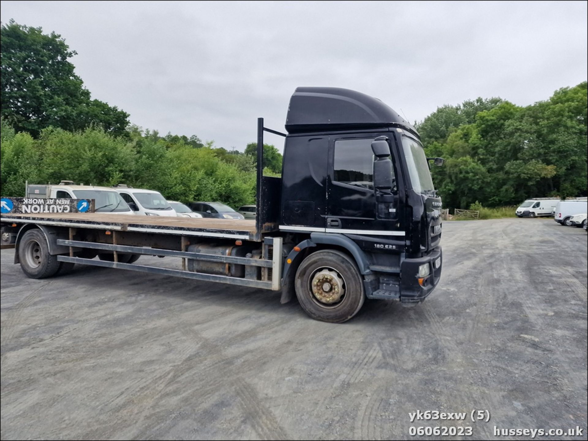 13/63 IVECO EUROCARGO (MY 2008) - 5880cc 2dr Flat Bed (Black) - Image 5 of 21