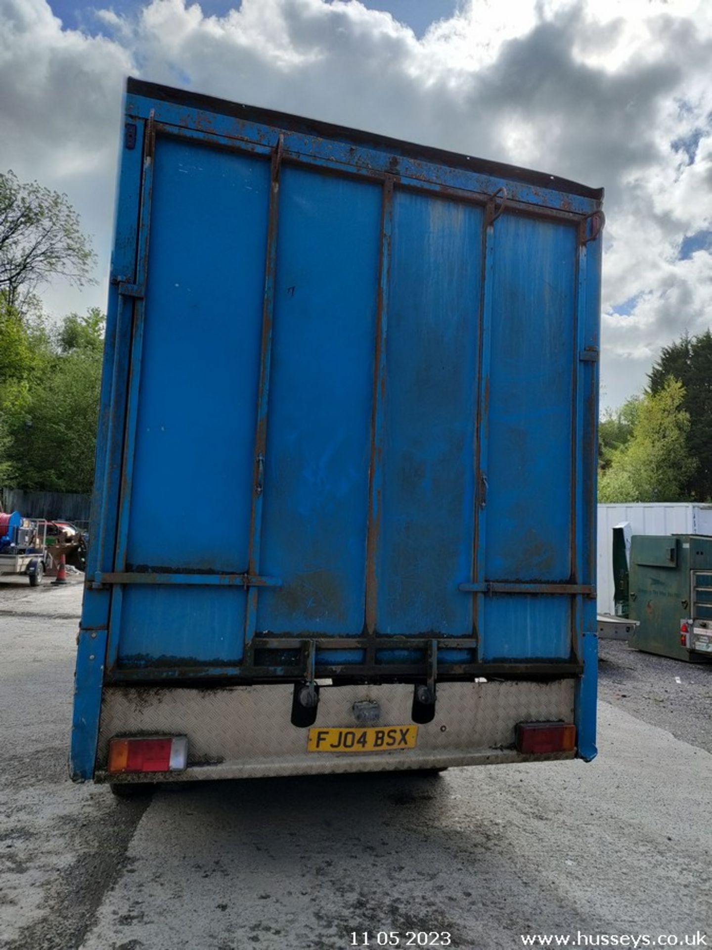 04/04 IVECO EUROCARGO - 3920cc 2dr Horse Box (Yellow) - Image 13 of 40