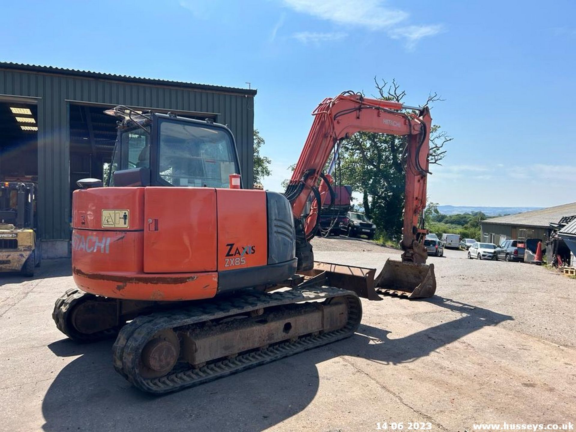 HITACHI ZAXIS ZX85 EXCAVATOR 2011 SHOWING 6214HRS C.W 1 BUCKET - Image 2 of 7