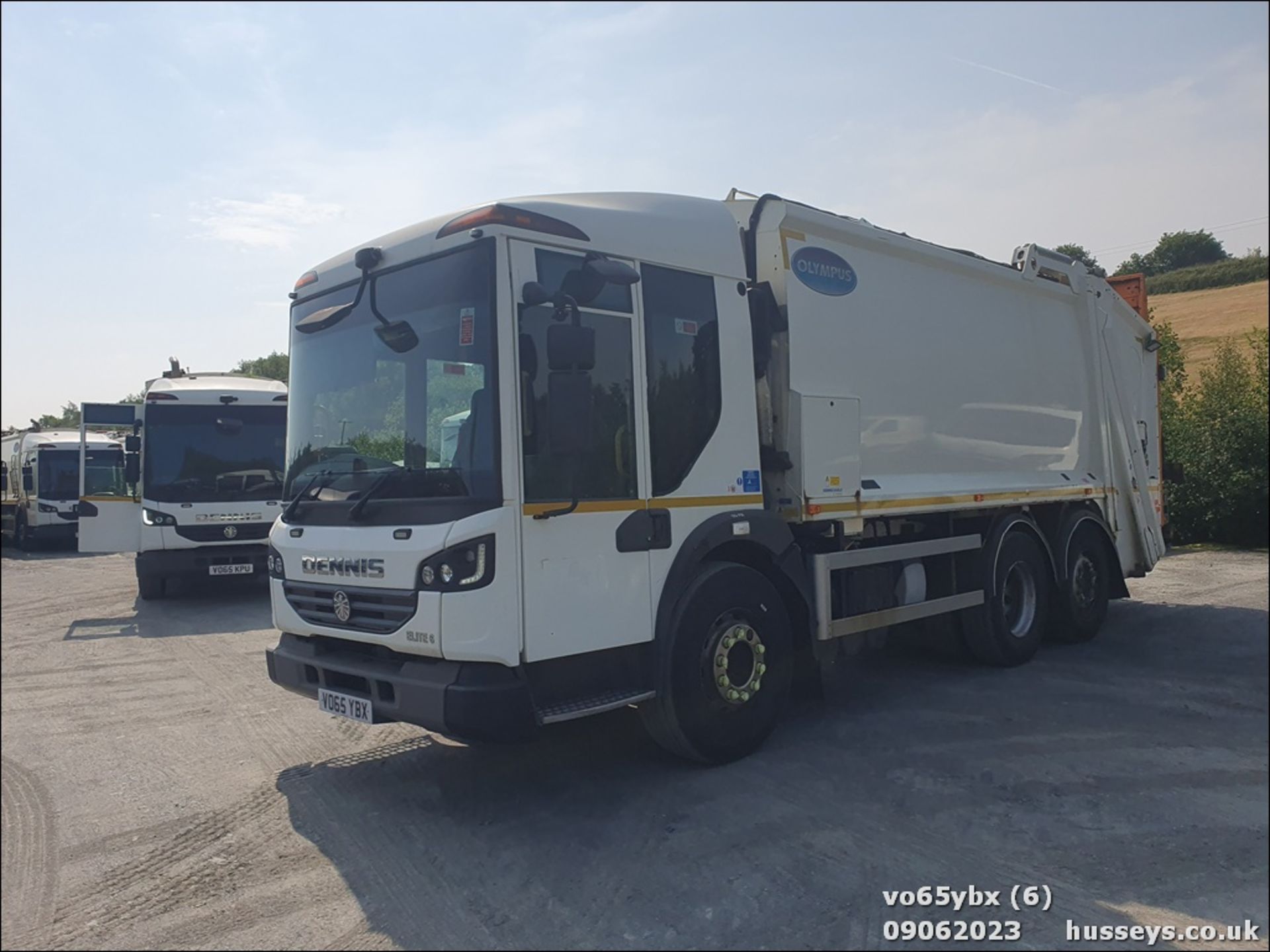 15/65 DENNIS ELITE 6 (6) DUSTCART - 7146cc 2dr (White) - Image 6 of 33