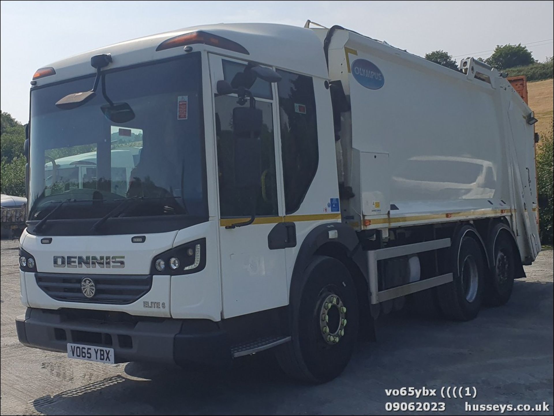 15/65 DENNIS ELITE 6 (6) DUSTCART - 7146cc 2dr (White)