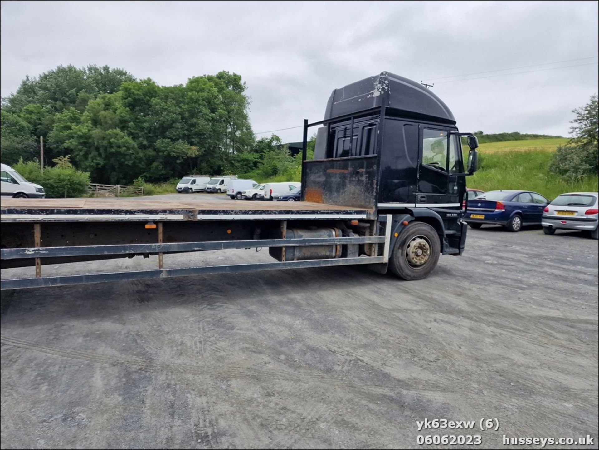 13/63 IVECO EUROCARGO (MY 2008) - 5880cc 2dr Flat Bed (Black) - Image 6 of 21