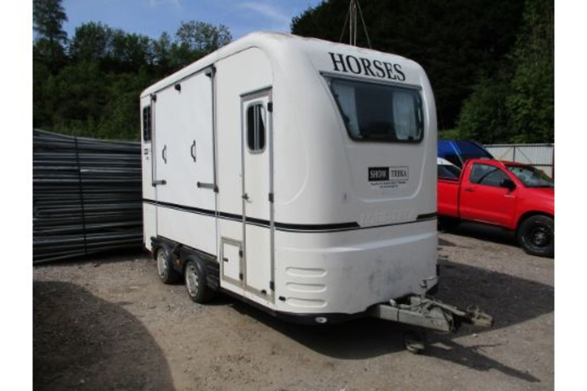 EQUI TREK SHOW TREKA HORSE TRAILER