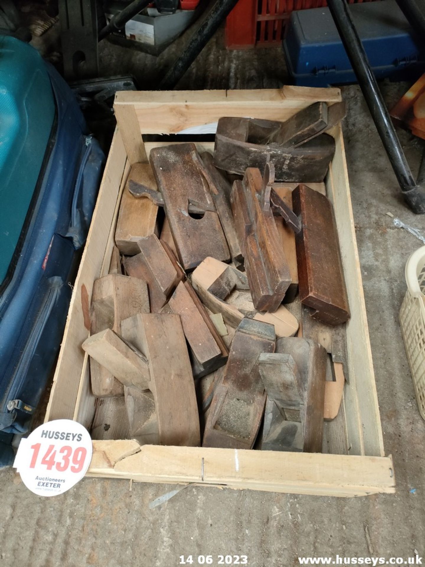 WOODWORKING TOOLS