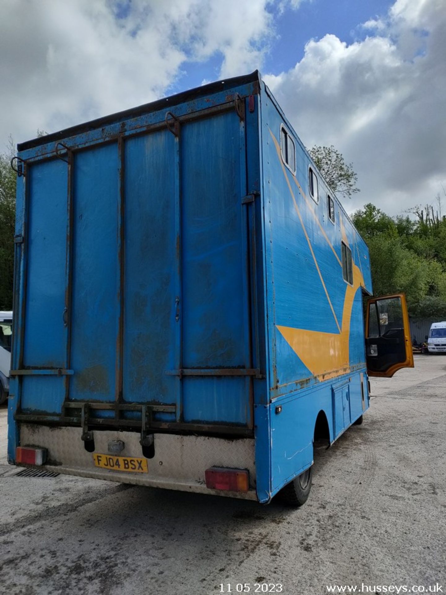 04/04 IVECO EUROCARGO - 3920cc 2dr Horse Box (Yellow) - Image 15 of 40