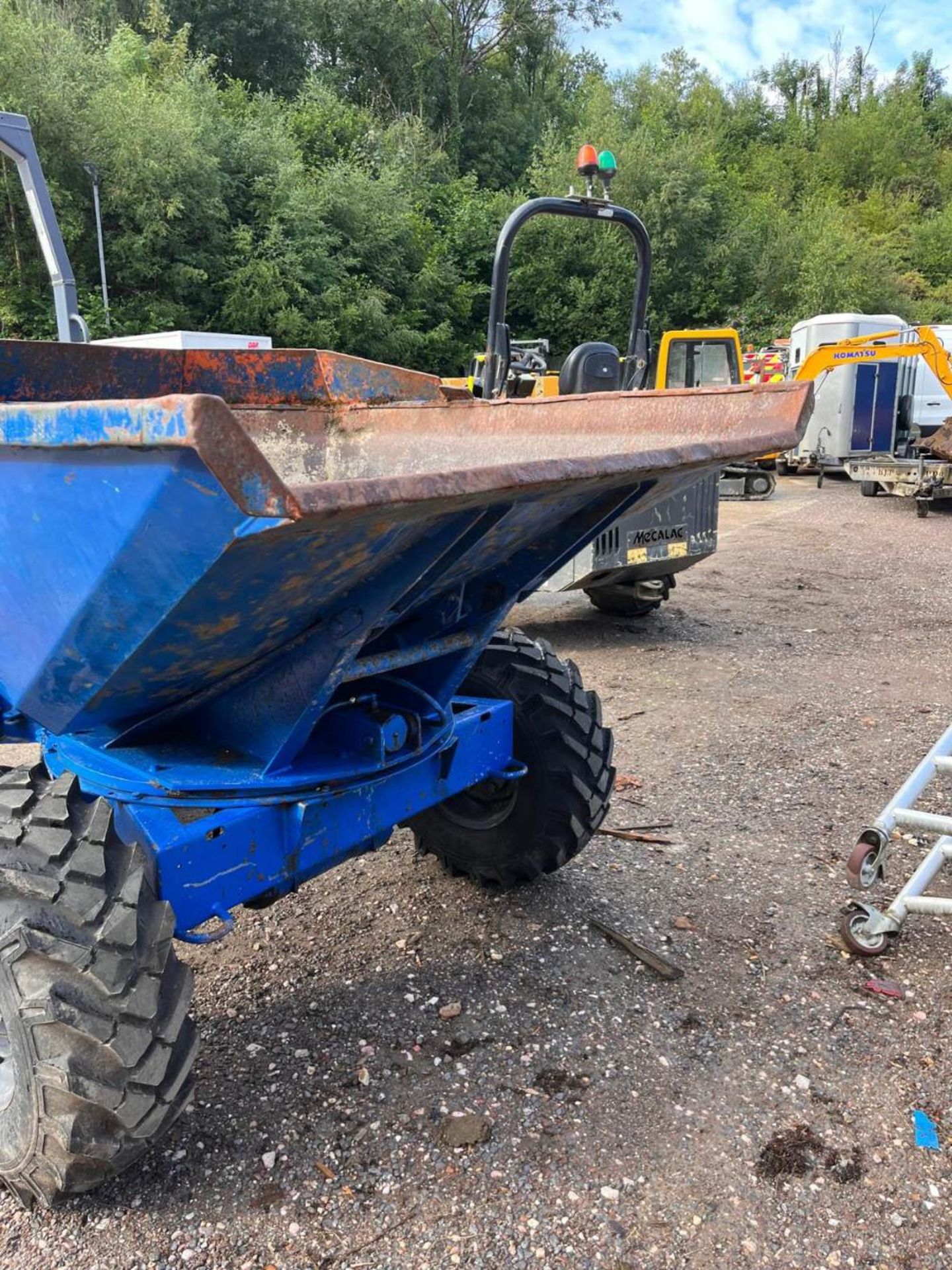 PEL JOB 2.5 TON SWIVEL SKIP DUMPER - Image 2 of 10