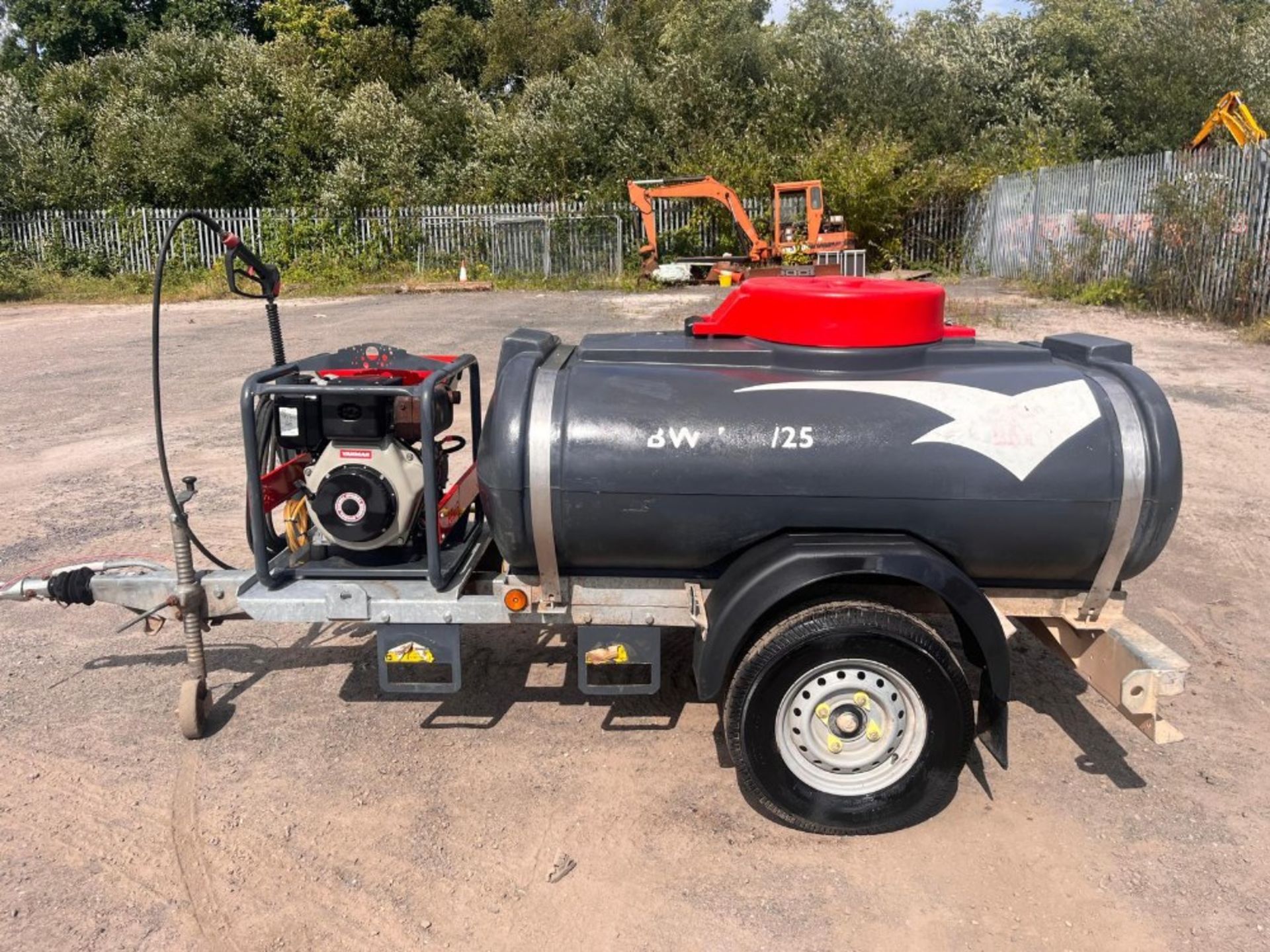 ALTRAD BELLE DIESEL WASHER BOWSER 250 GALLON. ELECTRIC START. YEAR 2020 - Image 4 of 11