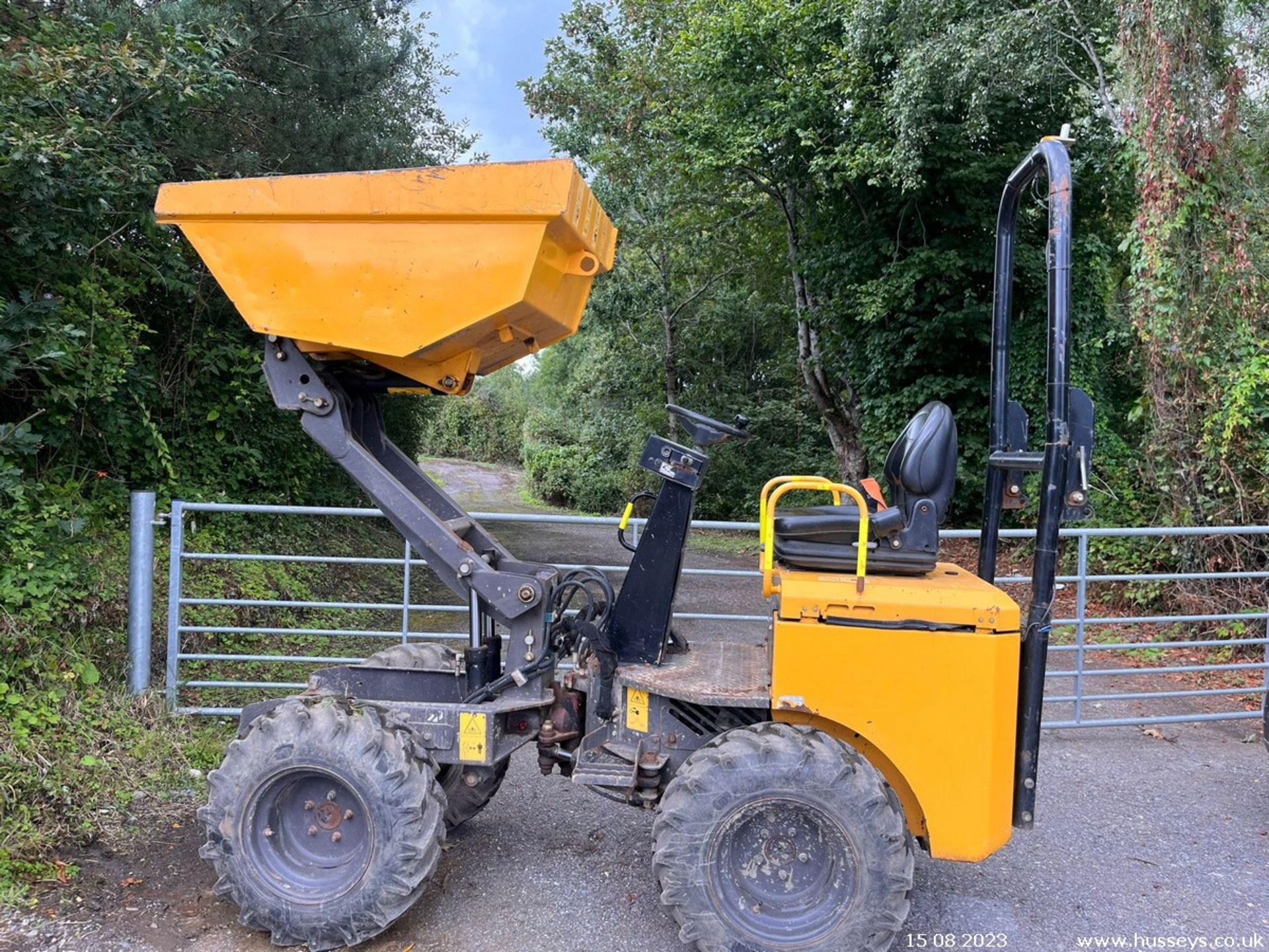 MECALAC 1 TON HI TIP DUMPER 2019 1076HRS HYDROSTATIC KUBOTA ENGINE RDT - Image 3 of 19