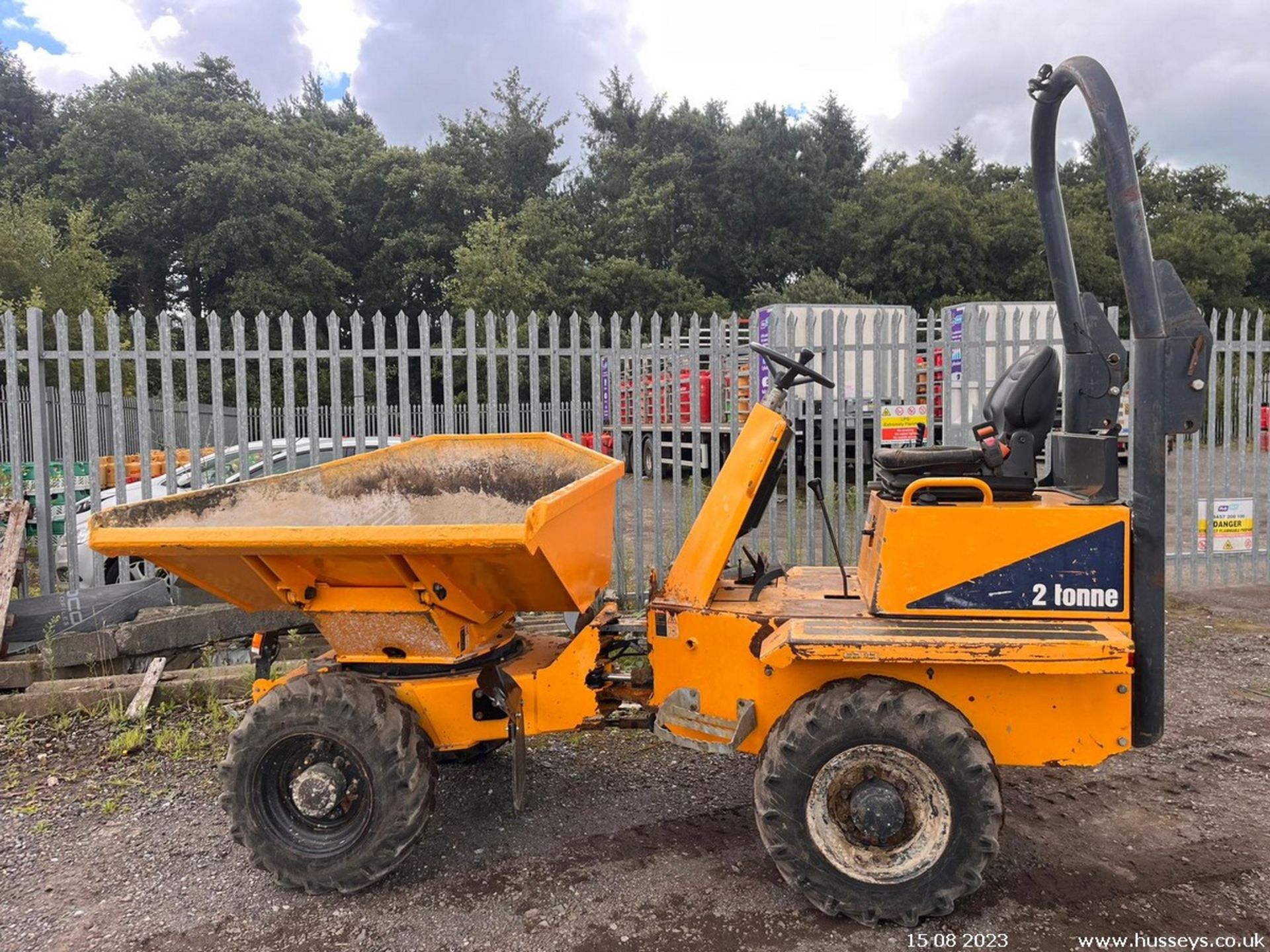 THWAITES 2 TON SWIVEL SKIP DUMPER 2014 ROAD REG 1442HRS YANMAR ENGINE MANUAL RDTS - Image 11 of 19