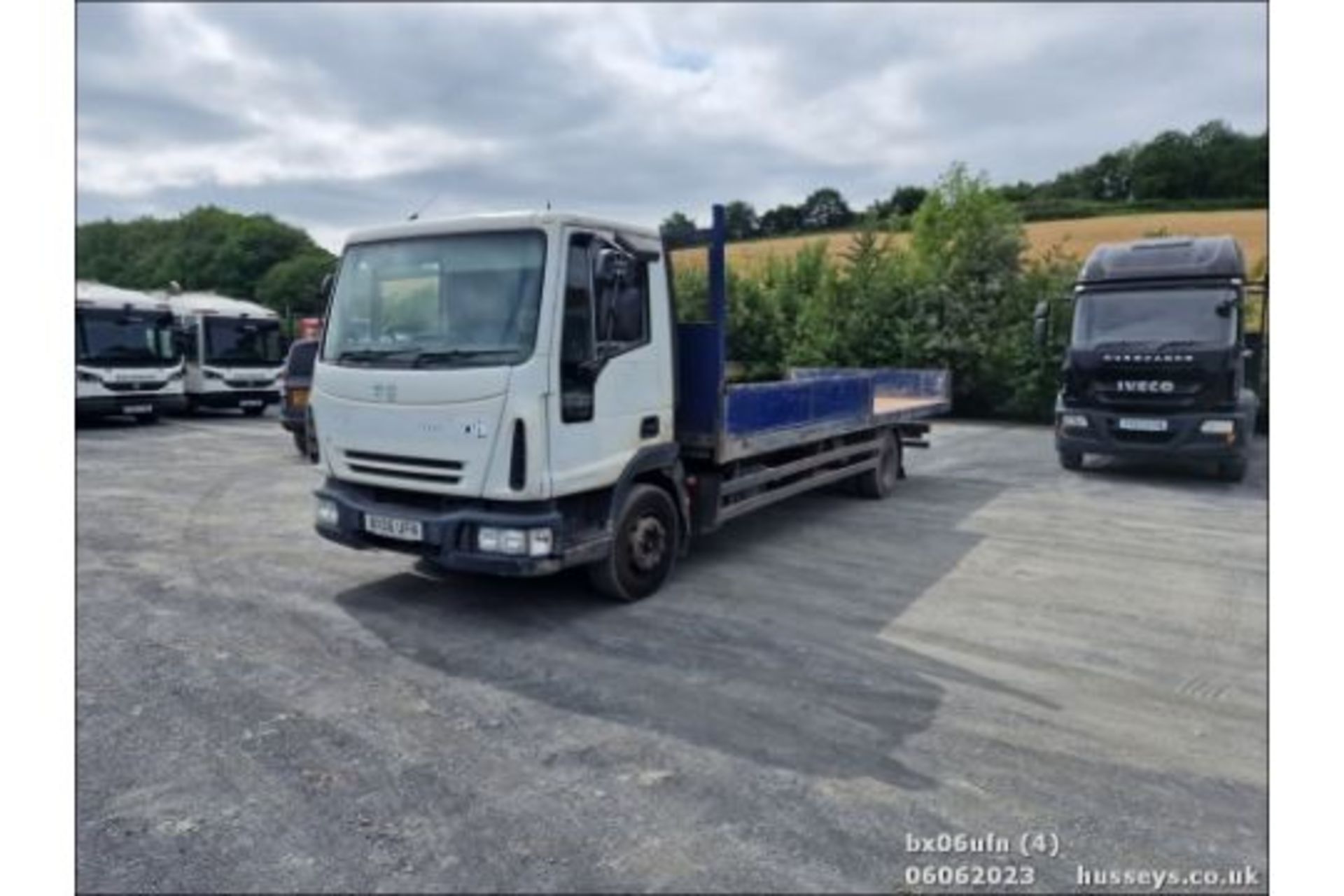 06/06 IVECO EUROCARGO - 5880cc 2dr Dropside (Orange, 595k) - Image 5 of 24