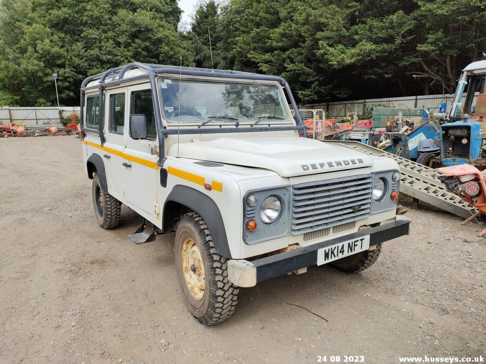 14/14 LAND ROVER DEFENDER 110 TD D/C - 2198cc 5dr 4x4 (White, 30k) - Image 2 of 26