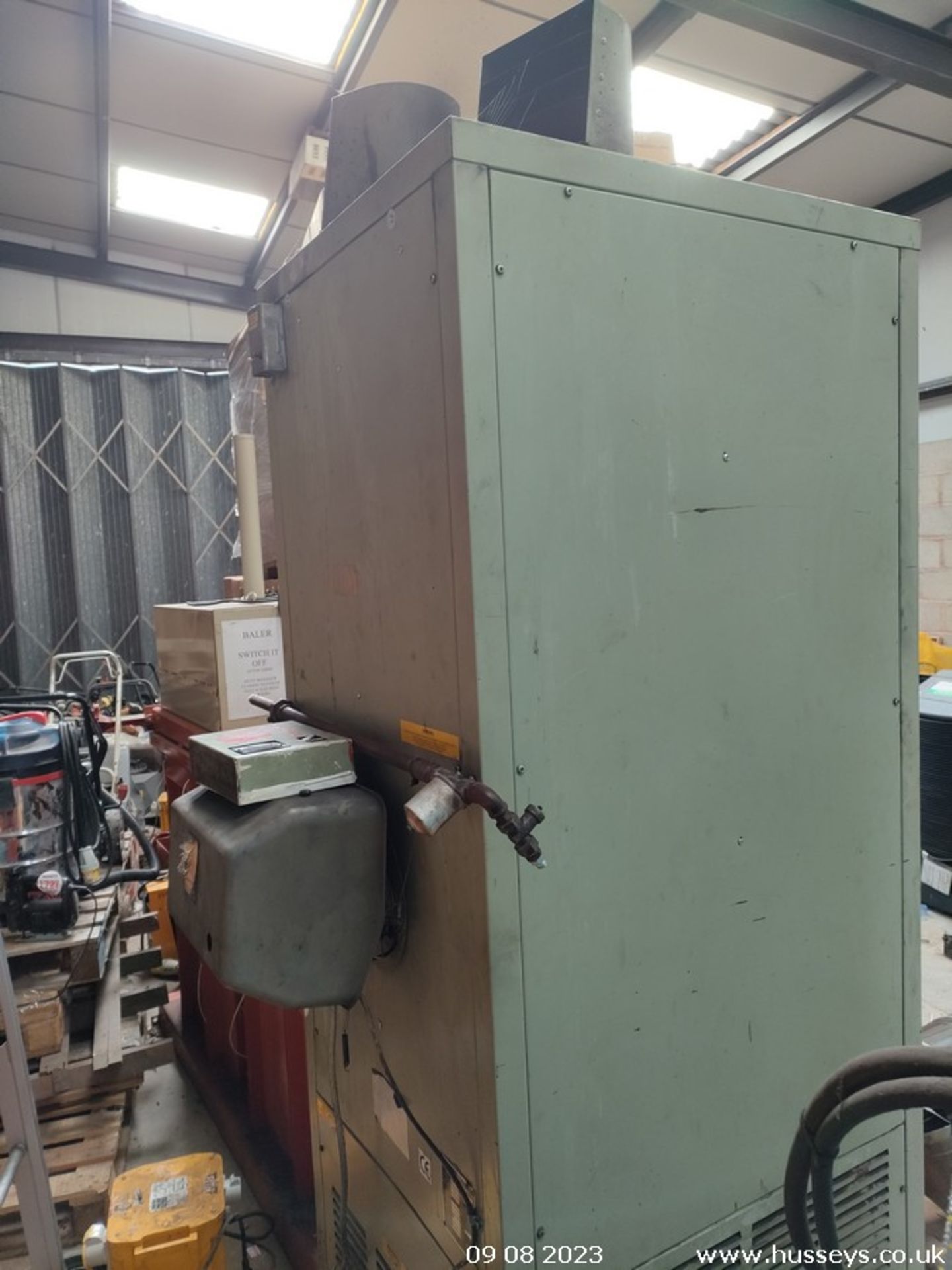 POWRMATIC CPO300 WORKSHOP HEATER C.W FLUES - Image 2 of 6