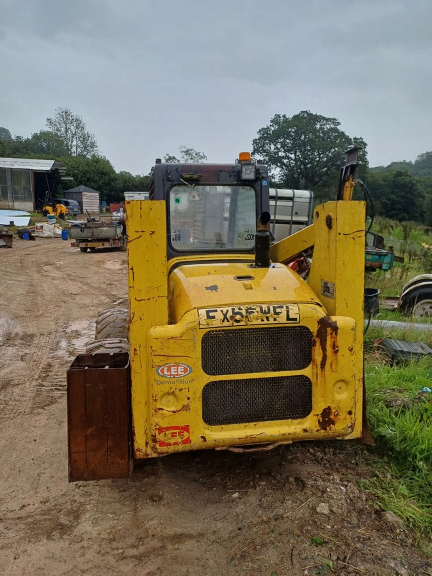 KOMATSU SK1020 SKIDSTEER 2007, NEW ENGINE 500HRS AGO, 1 TON LIFT - Image 2 of 7