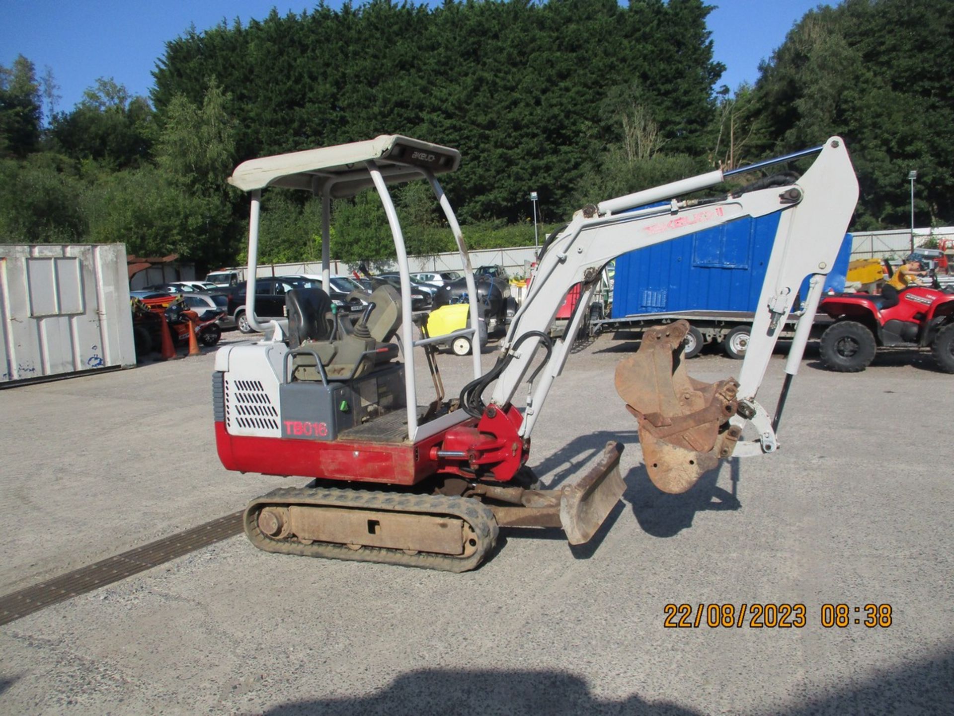 TAKEUCHI TB016 MINI DIGGER C.W 4 BUCKETS 6000HRS RDD - Image 4 of 10