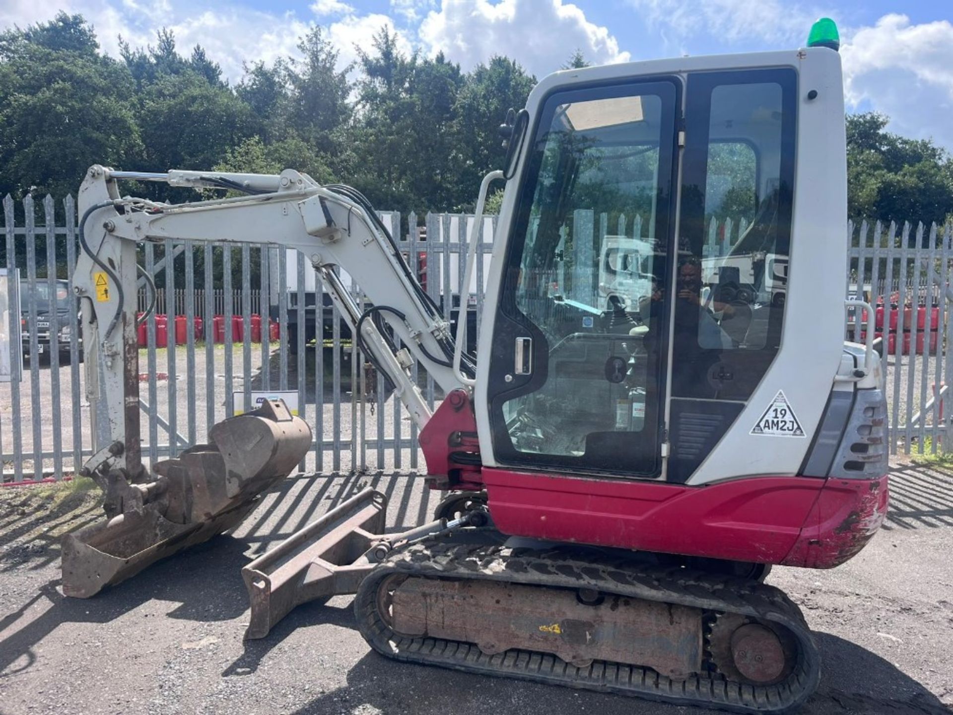 TAKEUCHI TB228 DIGGER C.W 4 BUCKETS QH RTD - Image 4 of 14