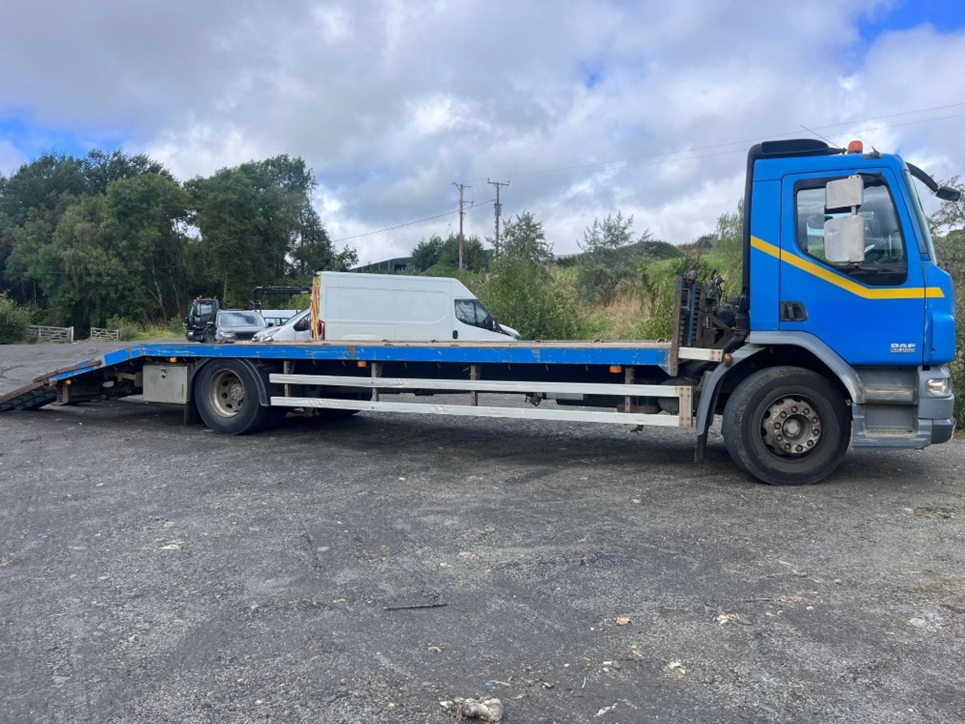 10/60 DAF TRUCKS LF 55.250 18 V- 6692cc (Blue) - Image 2 of 21