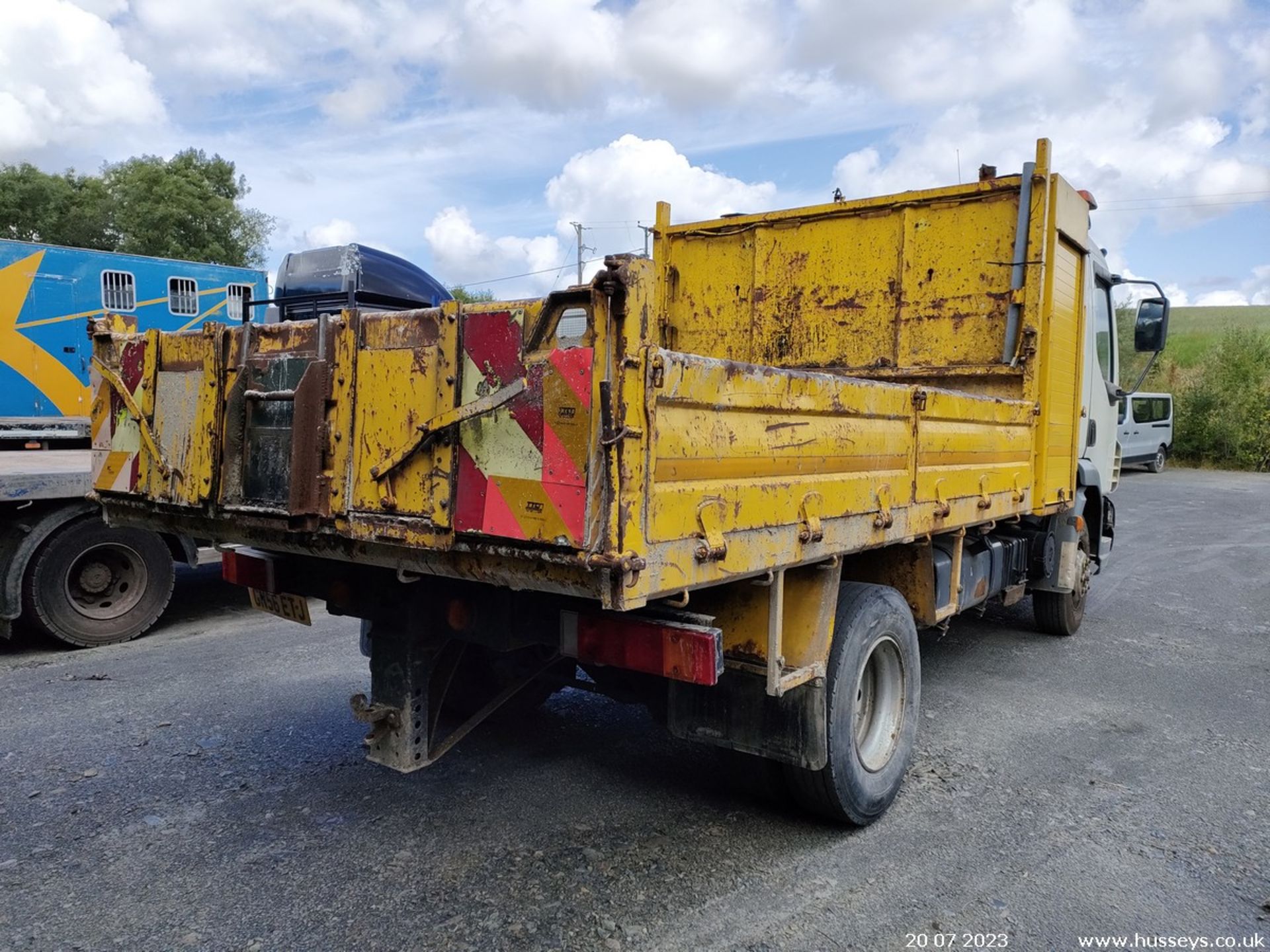 06/56 DAF TRUCKS FA LF45.150 - 3920cc 2dr Tipper (White/yellow) - Image 12 of 30