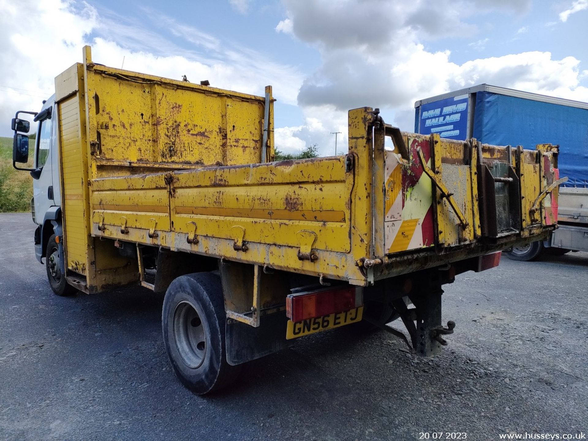 06/56 DAF TRUCKS FA LF45.150 - 3920cc 2dr Tipper (White/yellow) - Image 8 of 30