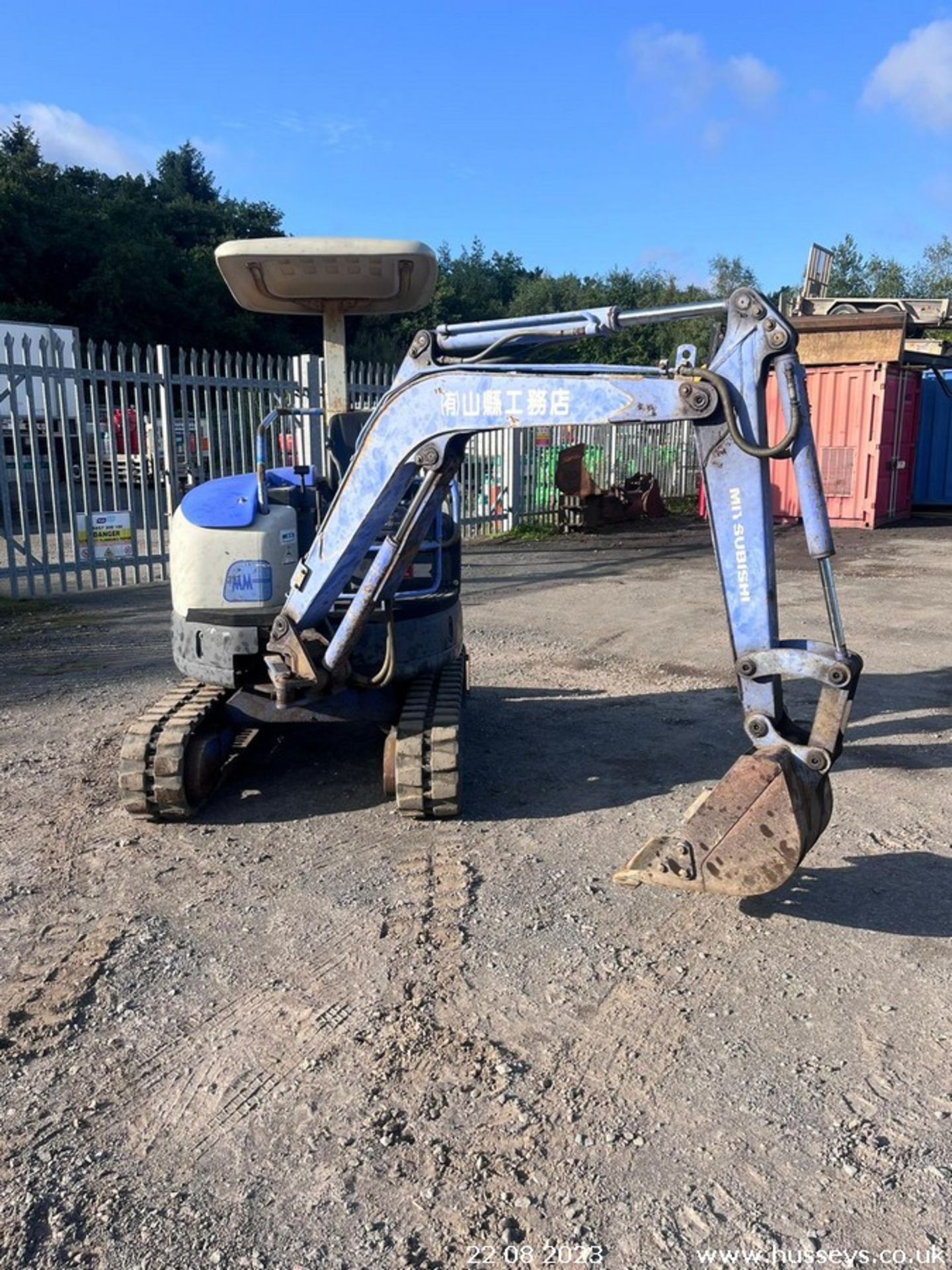 MITSUBISHI MM20 CR MINI DIGGER ZERO TAIL SWING RTD - Image 3 of 14