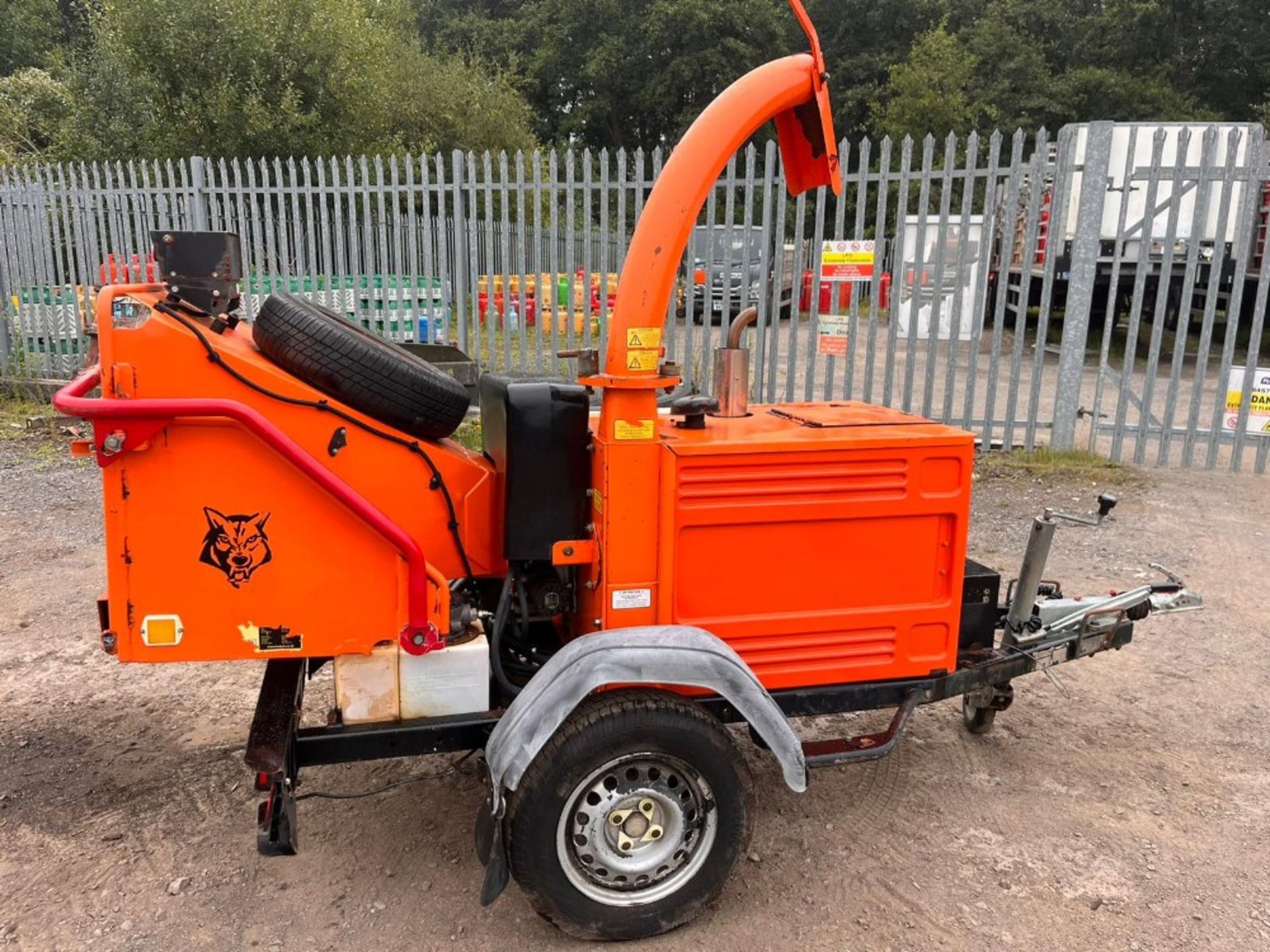 TIMBERWOLF TW150 DHB CHIPPER 2014 990HRS RD&C KUBOTA ELEC START DSL ENGINE - Image 2 of 15