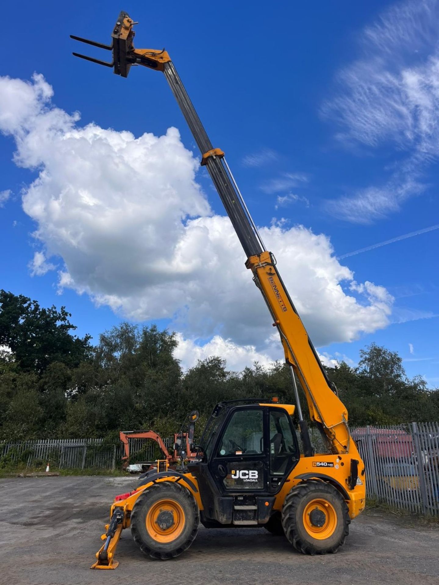 JCB 540-140 TELEHANDLER 2019 4820HRS BUCKET ROOF TRUSS LIFTER FORK POSITIONERS SWAY STR8 FRM WORK