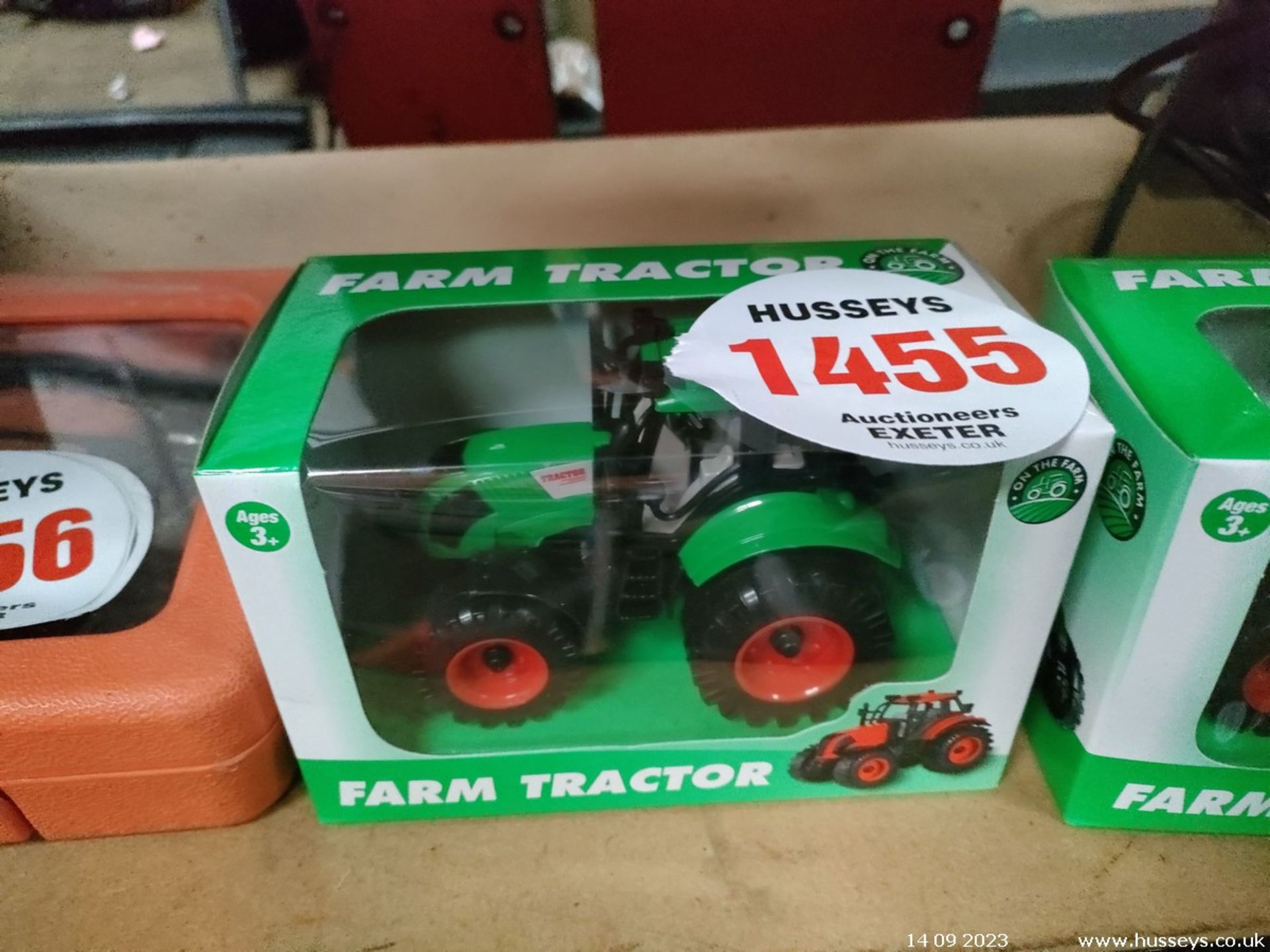 TRACTOR